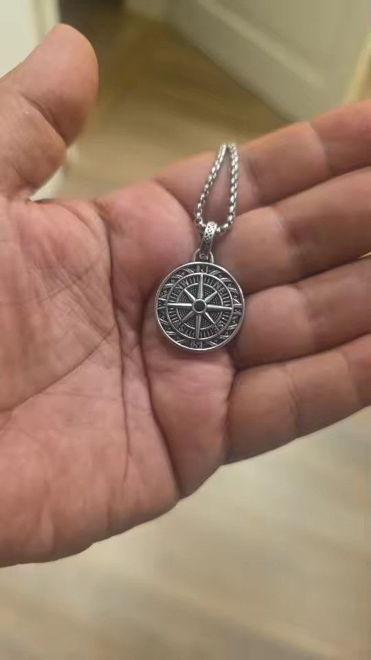 Jewelry Compass Pendant Necklace for Men Women Size ONE SIZE - 3 Thumbnail