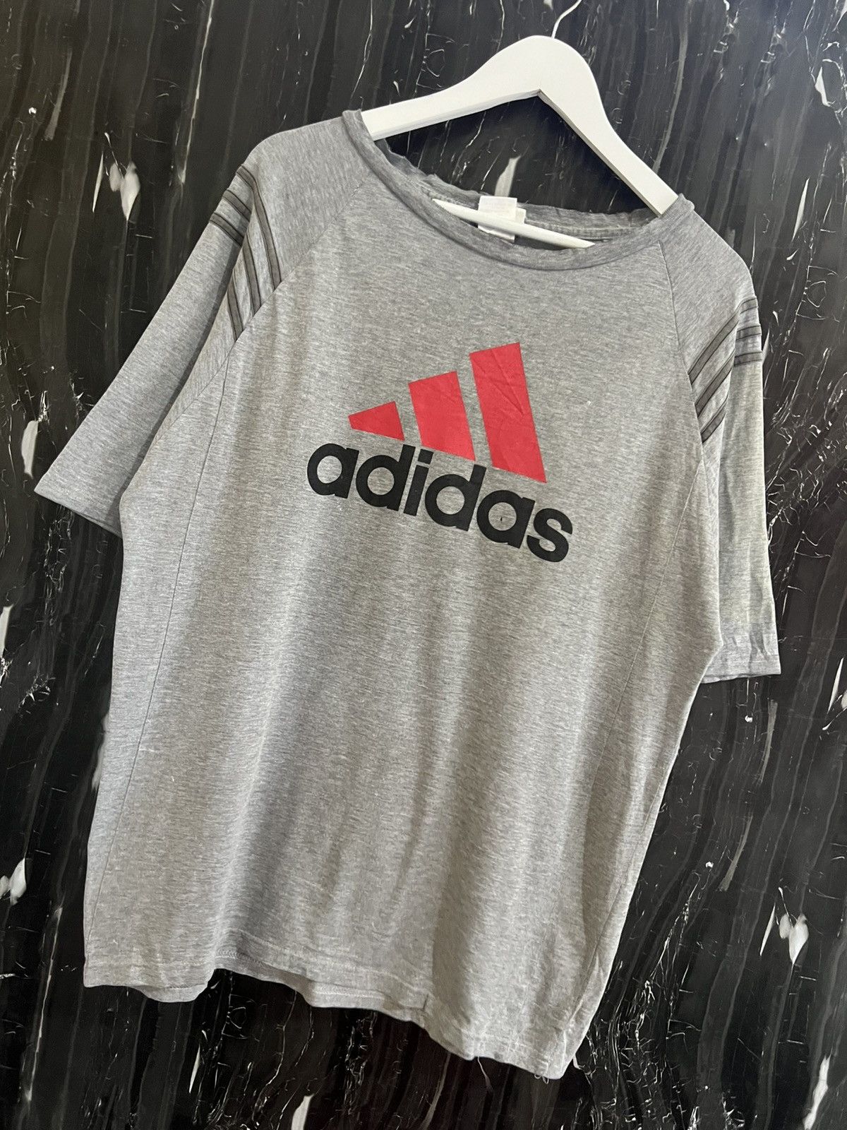 Adidas Vintage Adidas T-Shirt Faded– Classic Logo, Tag Missing Size US M / EU 48-50 / 2 - 5 Thumbnail