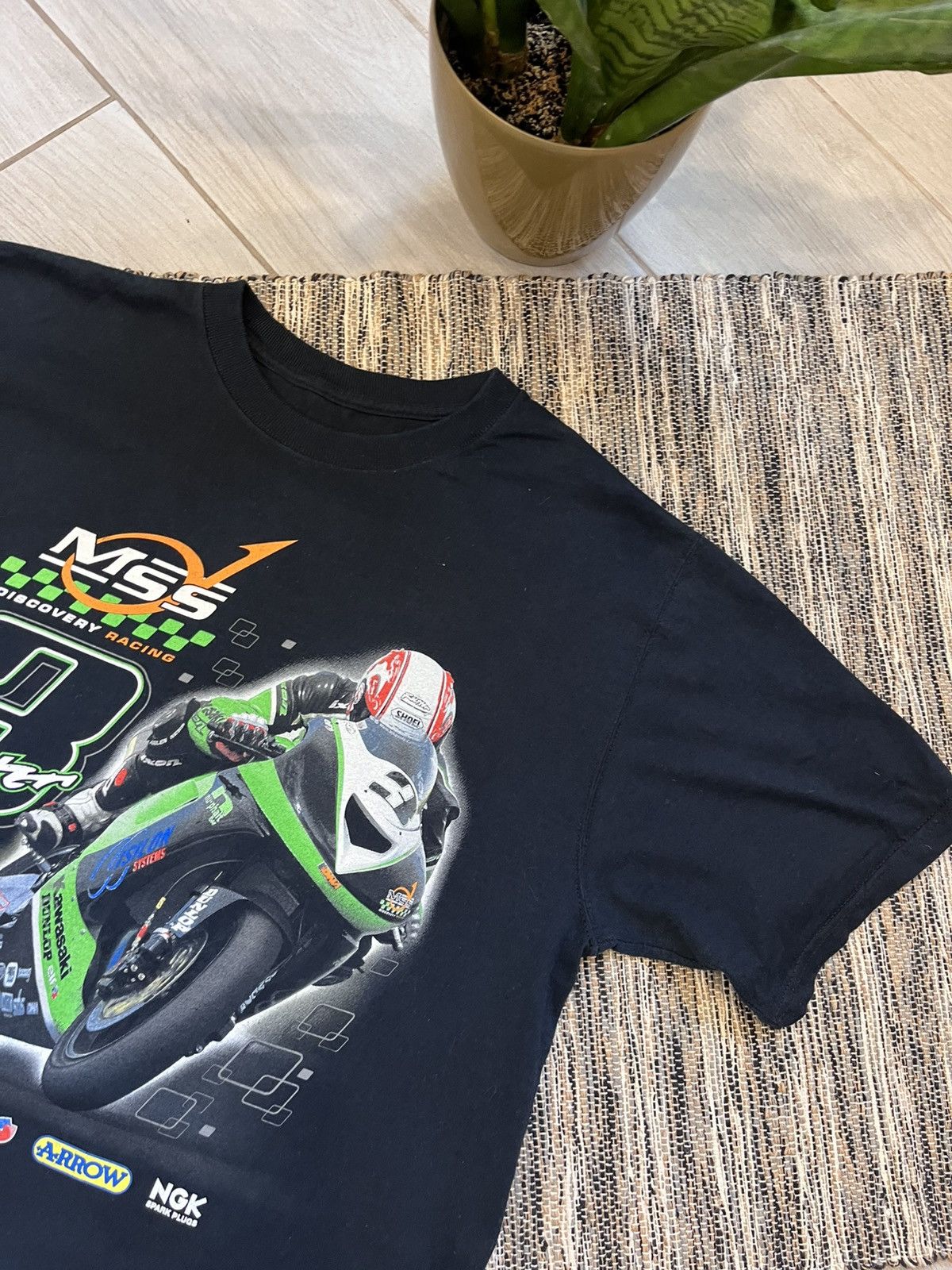 Vintage Vintage Kawasaki Moto Tshirt Y2K racing tee minimalistic Size US L / EU 52-54 / 3 - 6 Thumbnail