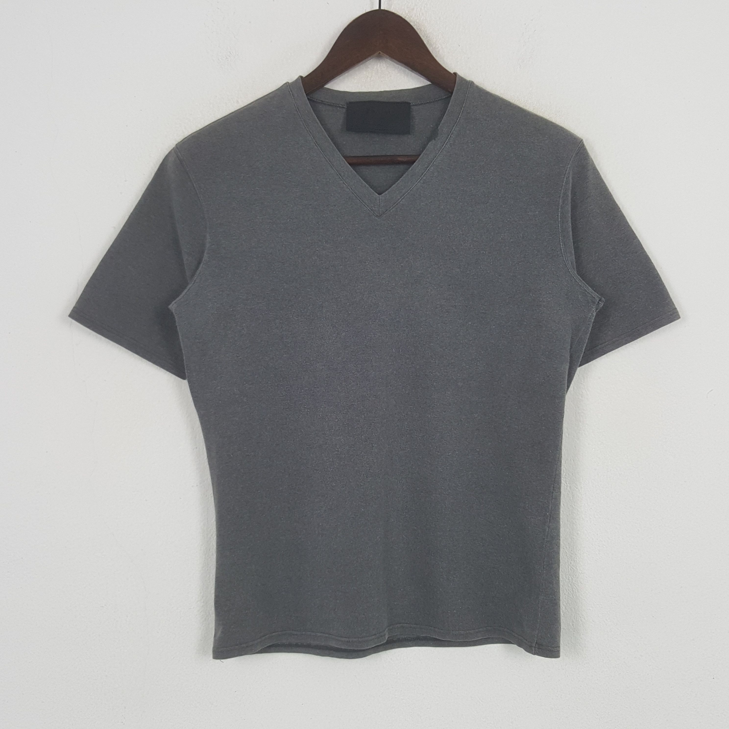 Prada Vintage Prada Milano Plain Luxury Brand Tshirt Size M / US 6-8 / IT 42-44 - 1 Thumbnail