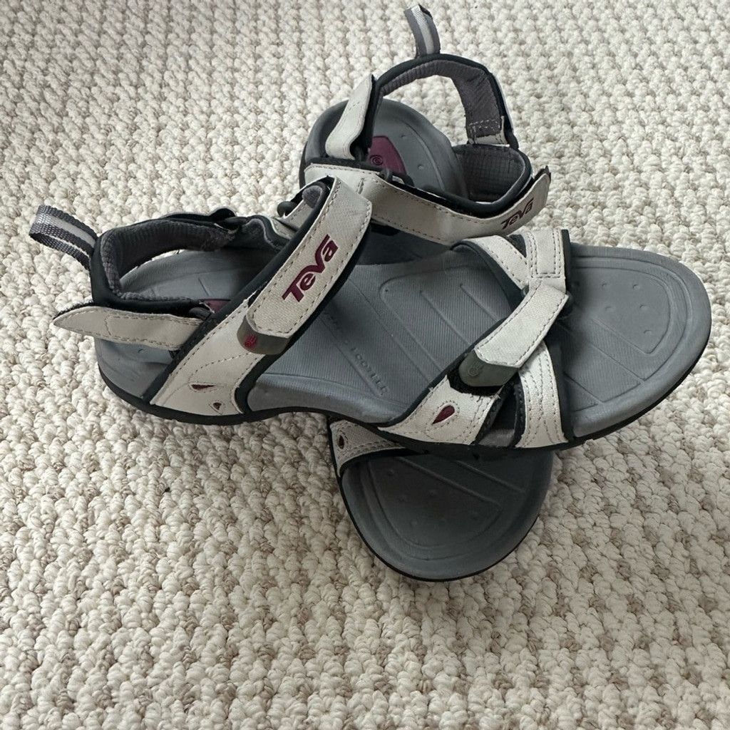 Teva Teva Women's Numa Sandals Size US 9 / IT 39 - 9 Thumbnail