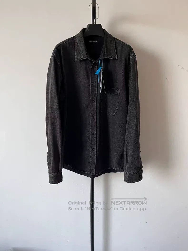Balenciaga Balenciaga size 37 Back Red Letter Logo Denim Long Sleeve Size US S / EU 44-46 / 1 - 2 Thumbnail