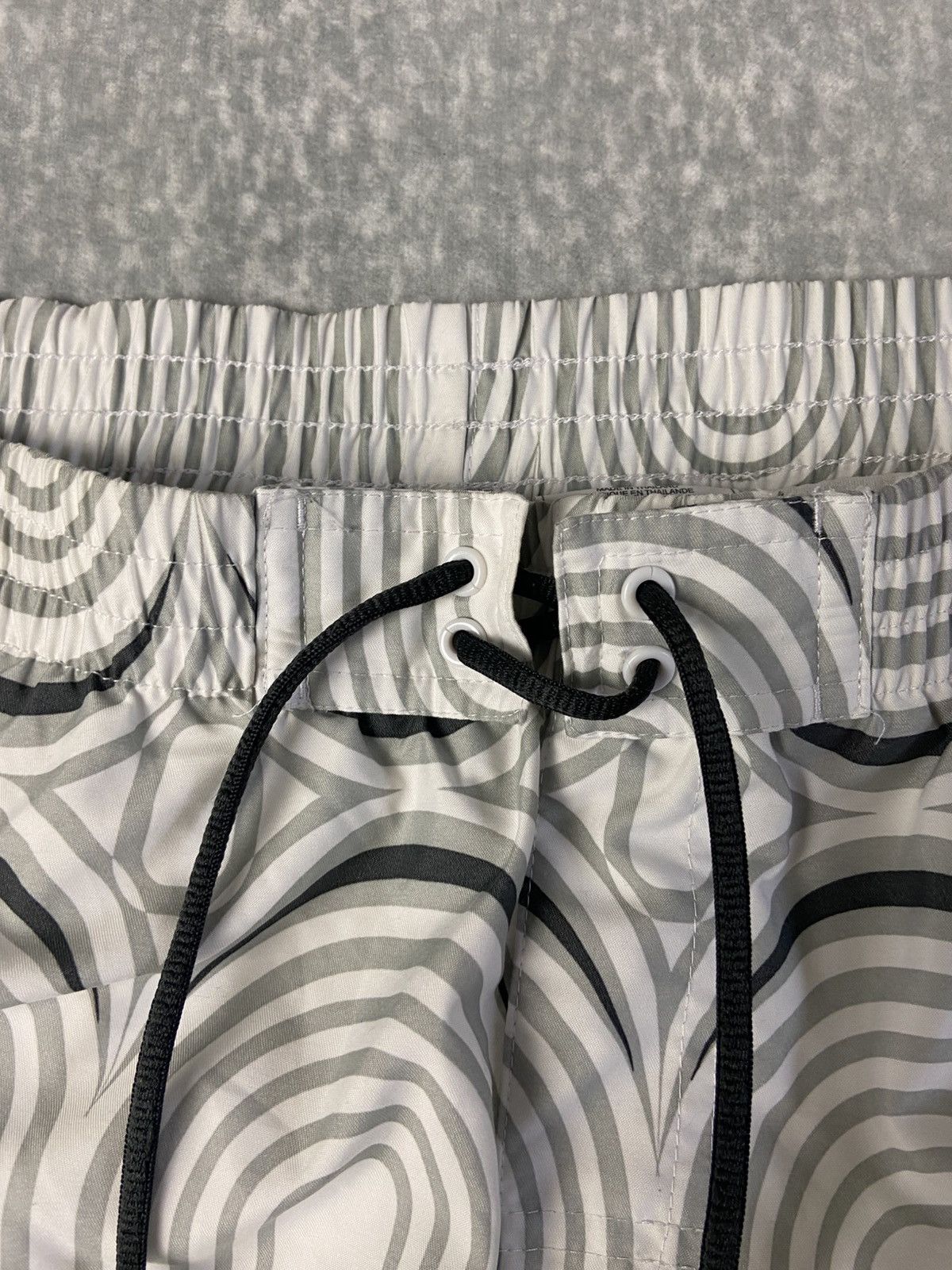 Nike Vintage Nike Graphic Swim Shorts Size US 32 / EU 48 - 3 Thumbnail