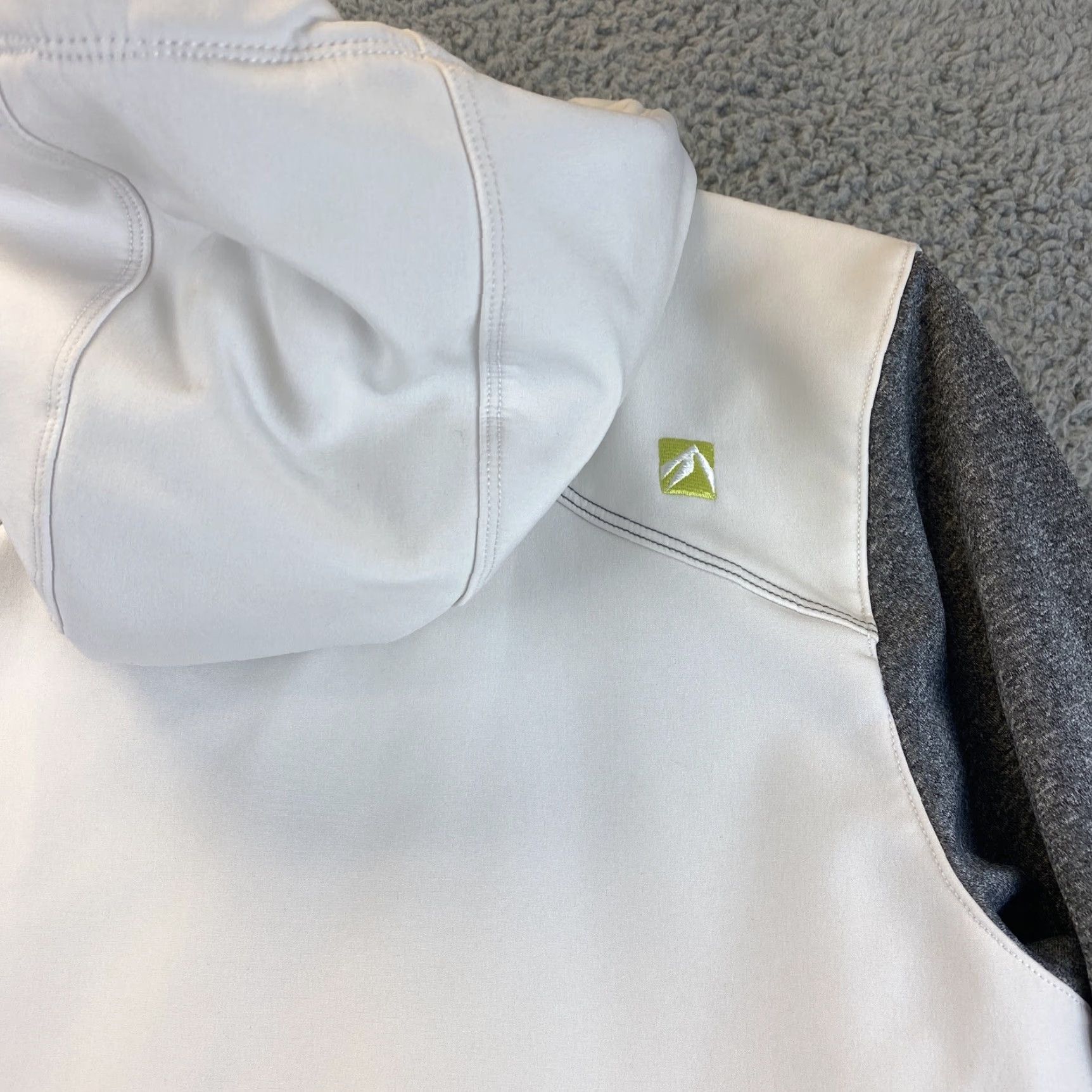 Calvin Klein Calvin Klein Hoodie Men Zip Up Full Zip 50-4 Size M White Gray Multicolor Long Sleeve) Size US M / EU 48-50 / 2 - 8 Thumbnail