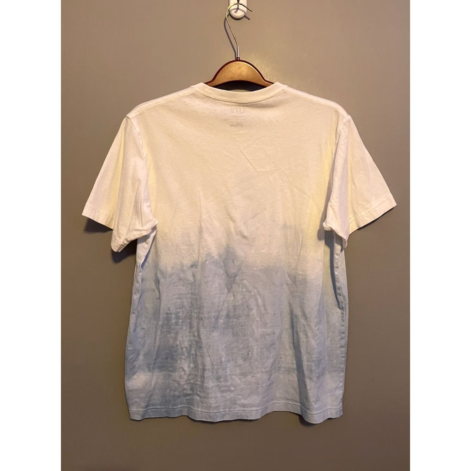 Uniqlo Uniqlo X Disney Mickey Mouse Collaboration Tie Dye Shirt Mens Large (B246) Size US L / EU 52-54 / 3 - 5 Thumbnail