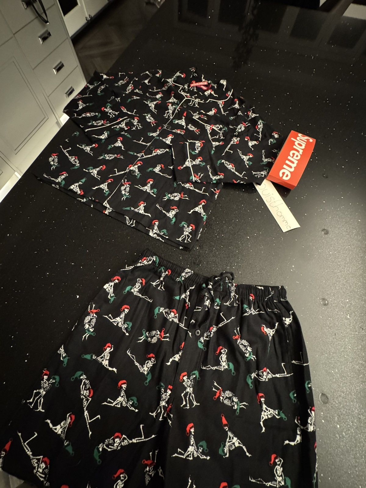 Supreme Supreme FW25 Holiday Pajama Set Size US S / EU 44-46 / 1 - 6 Thumbnail