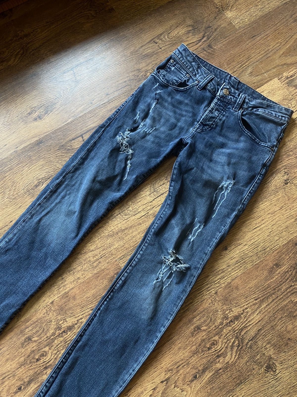 Takeshy Kurosawa Takeshy Kurosawa distressed jeans slim-fit Size US 30 / EU 46 - 13 Thumbnail