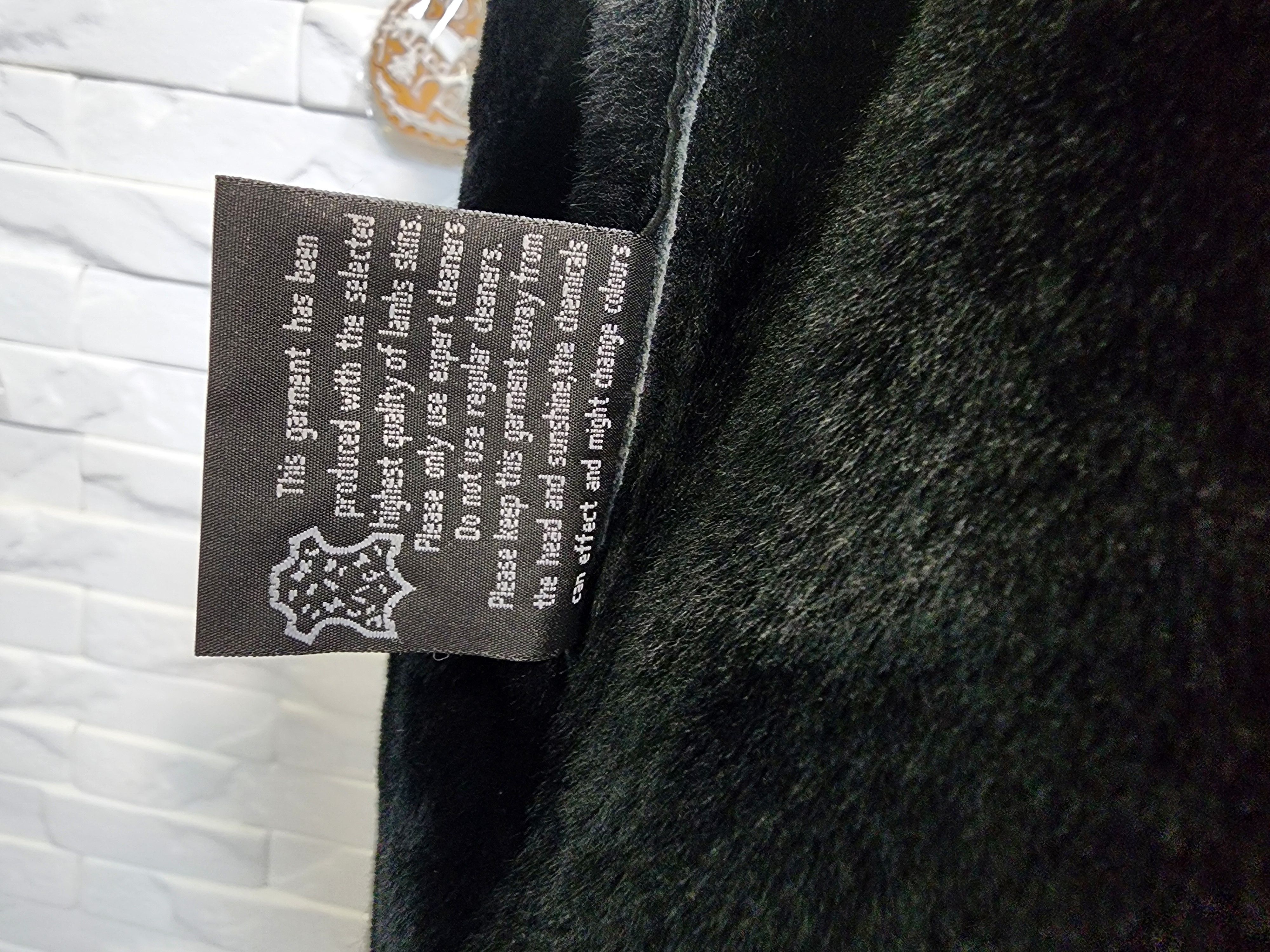 Furla Men's Black Sheepskin Coat: Genuine Fur, Zipper Closure Size US L / EU 52-54 / 3 - 9 Thumbnail