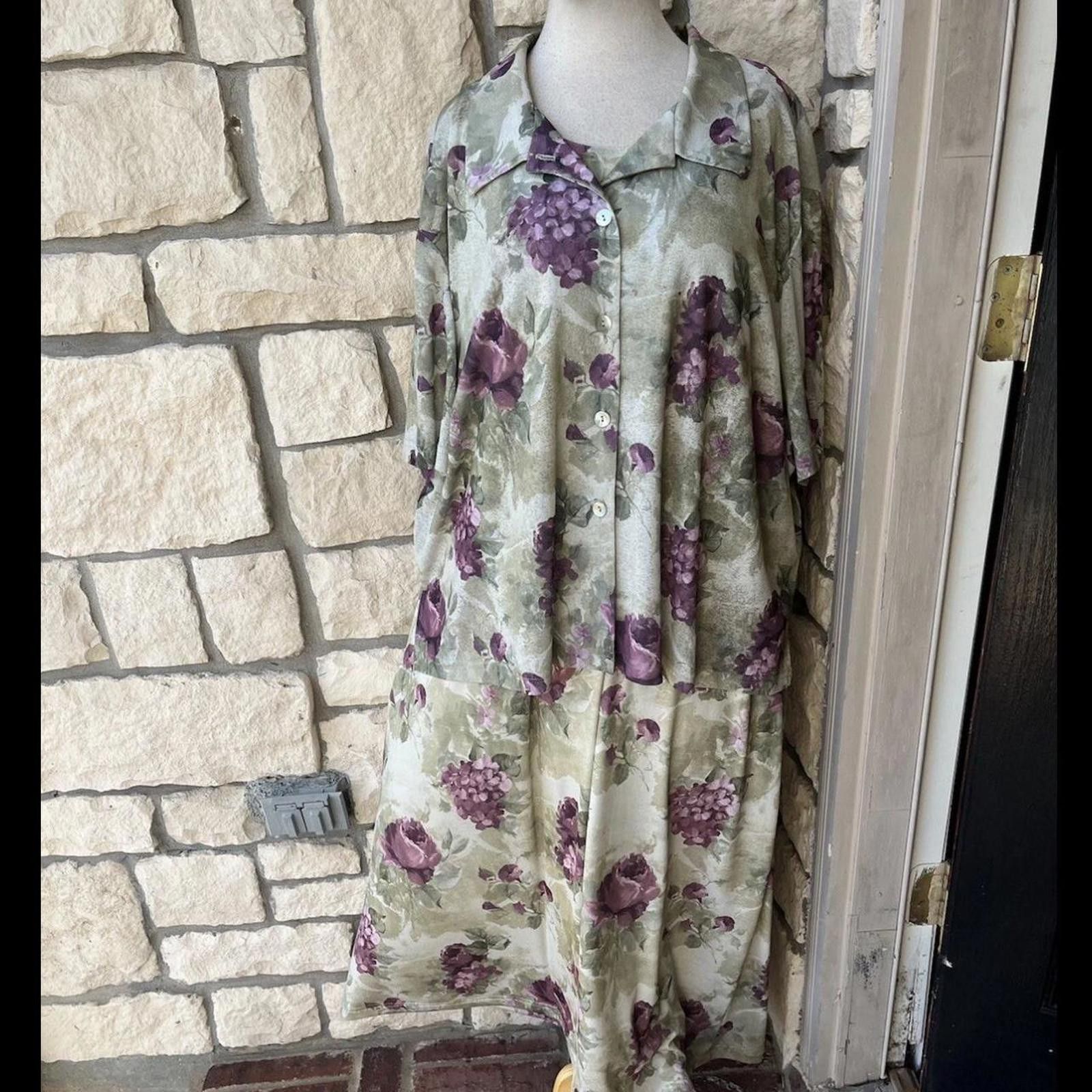 Other Vintage Ultra Dress Women’s 2 piece 24W?xl? see measures. Size 4XL / US 24-26 - 1 Thumbnail