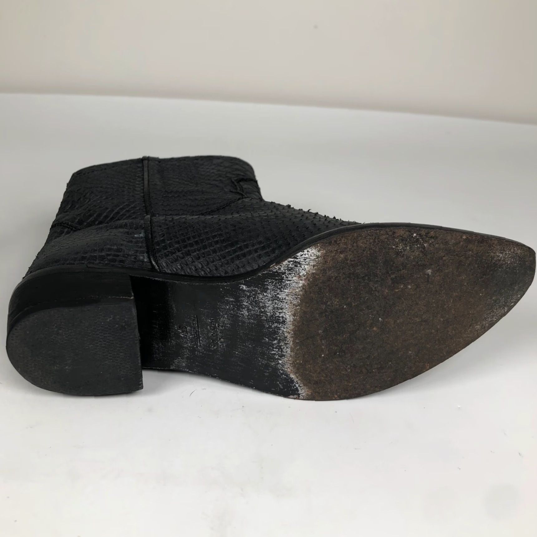 Zara VINTAGE Zara Boots Gray Snake Print Leather Short Boots Spain Size 30" / US 8 / IT 44 - 7 Thumbnail