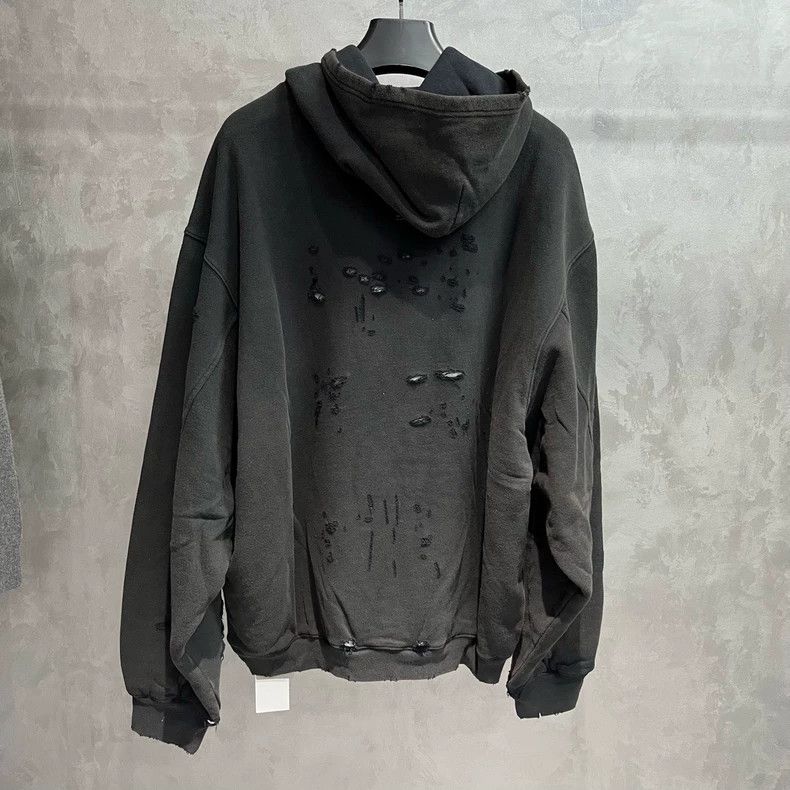 Balenciaga Balenciaga Black Print Crack Design Hole Crack Effect Hoodi Size US S / EU 44-46 / 1 - 5 Thumbnail