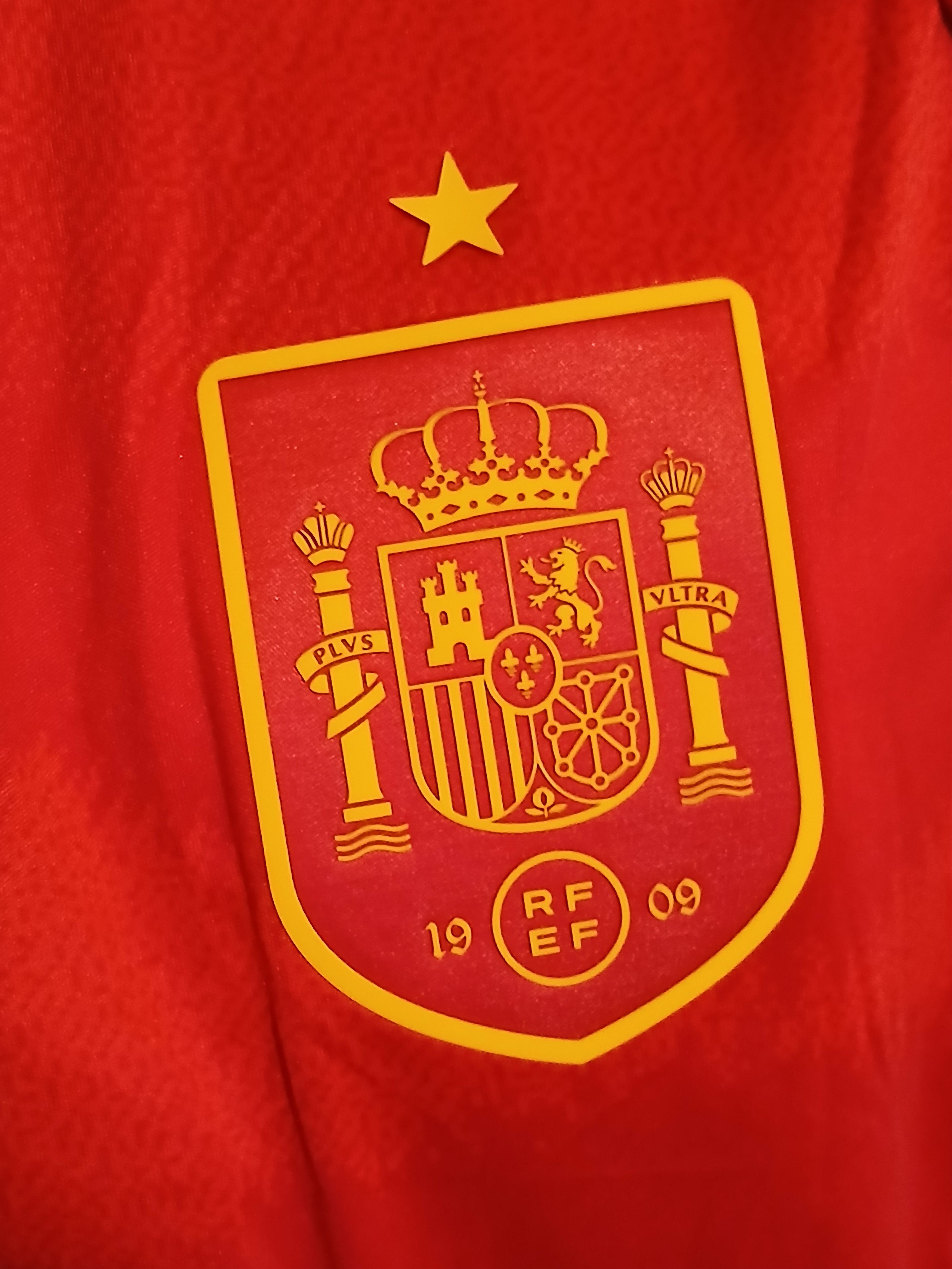 Adidas New Spain National Football Team 24/25 Home Jersey T-Shirt Size US S / EU 44-46 / 1 - 5 Thumbnail