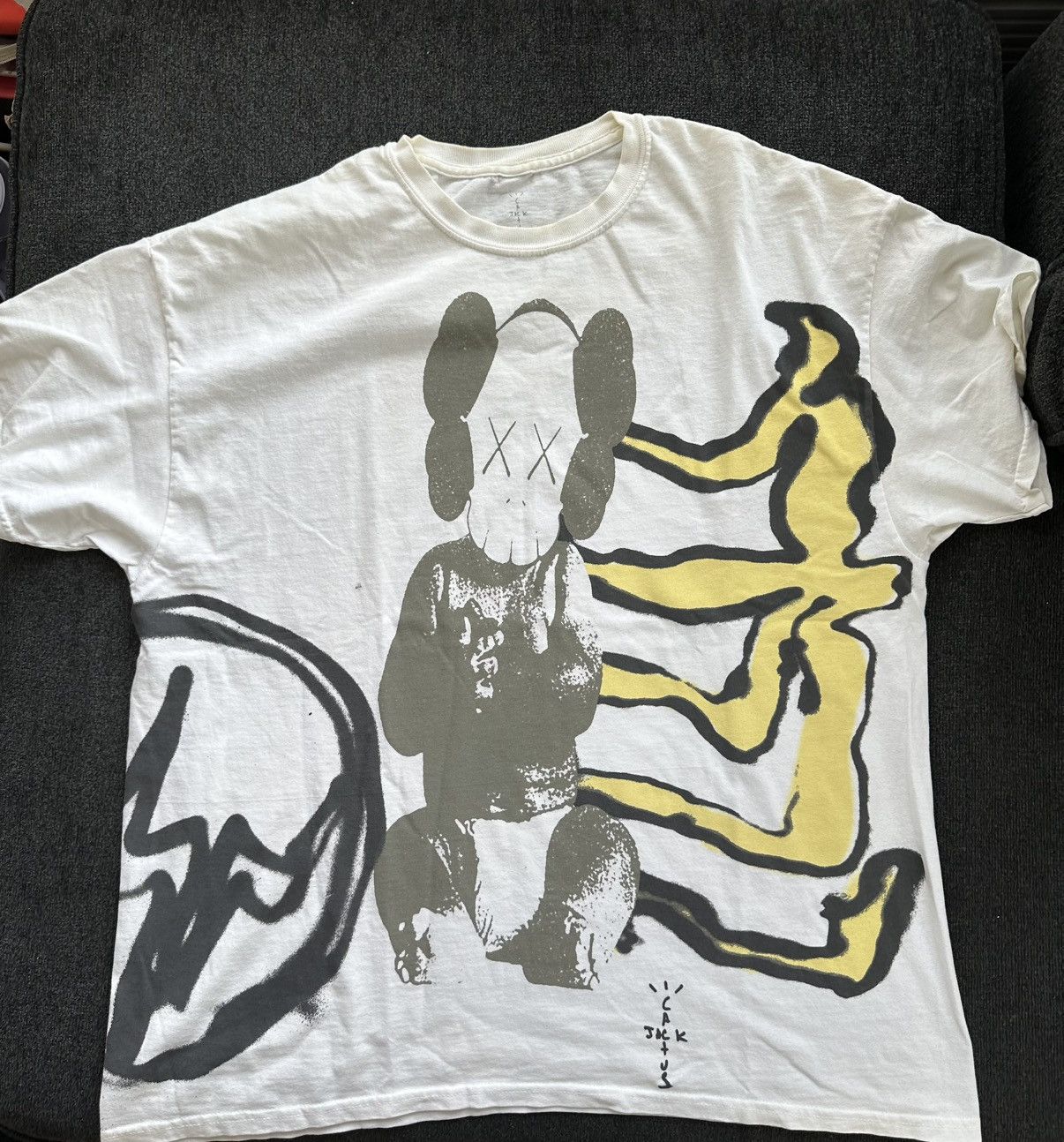Fragment Design × Kaws × Travis Scott Travis Scott x KAWS Utopia T-Shirt – Size L Size US L / EU 52-54 / 3 - 1 Thumbnail