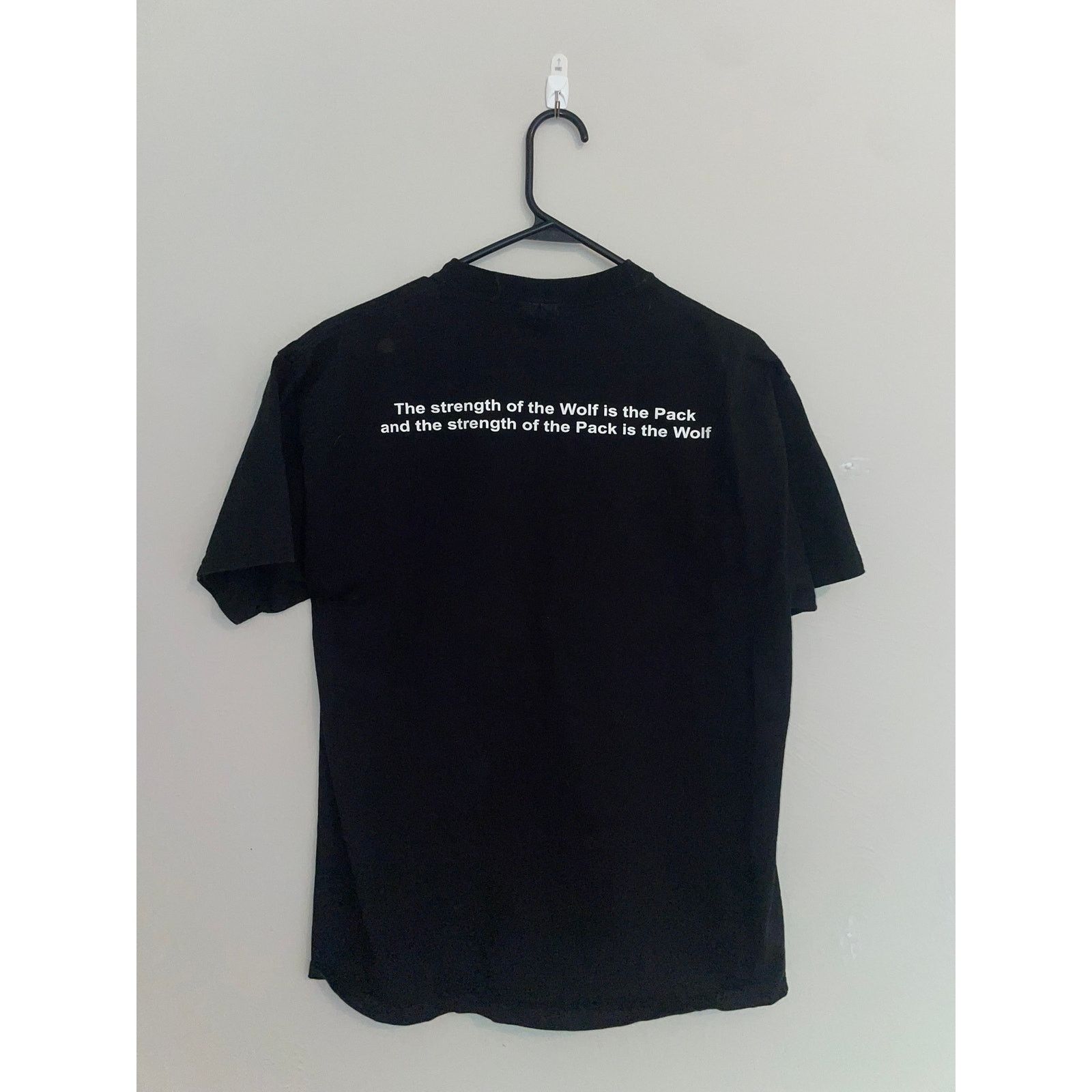 Hanes 90s Wolfpack Strength Of The Wolf Is The Pack Shirt VTG L Size US L / EU 52-54 / 3 - 5 Thumbnail