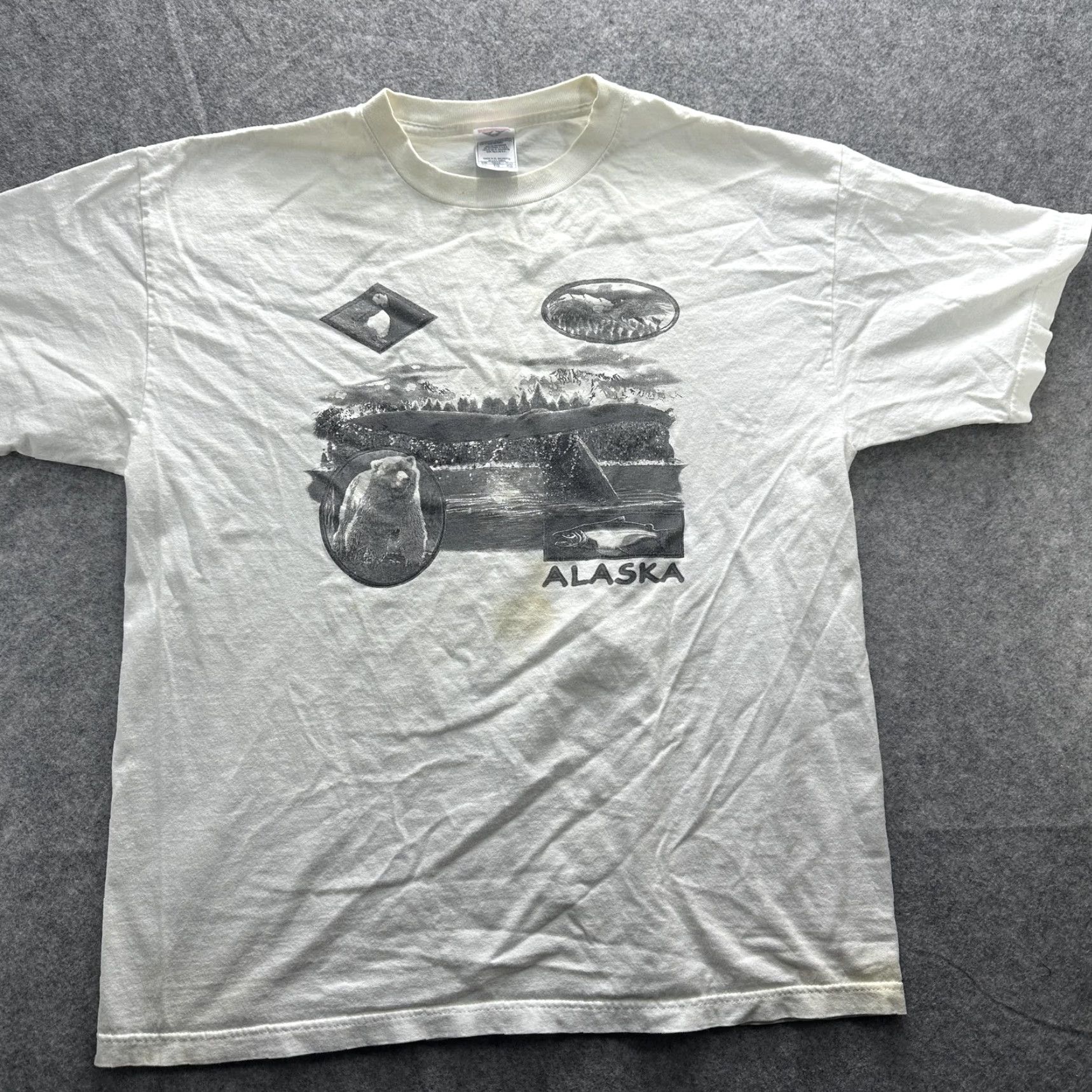 Vintage VINTAGE Alaska Shirt Mens XL White Graphic Wildlife Bear Whale Salmon y2k SS Size US XL / EU 56 / 4 - 2 Thumbnail