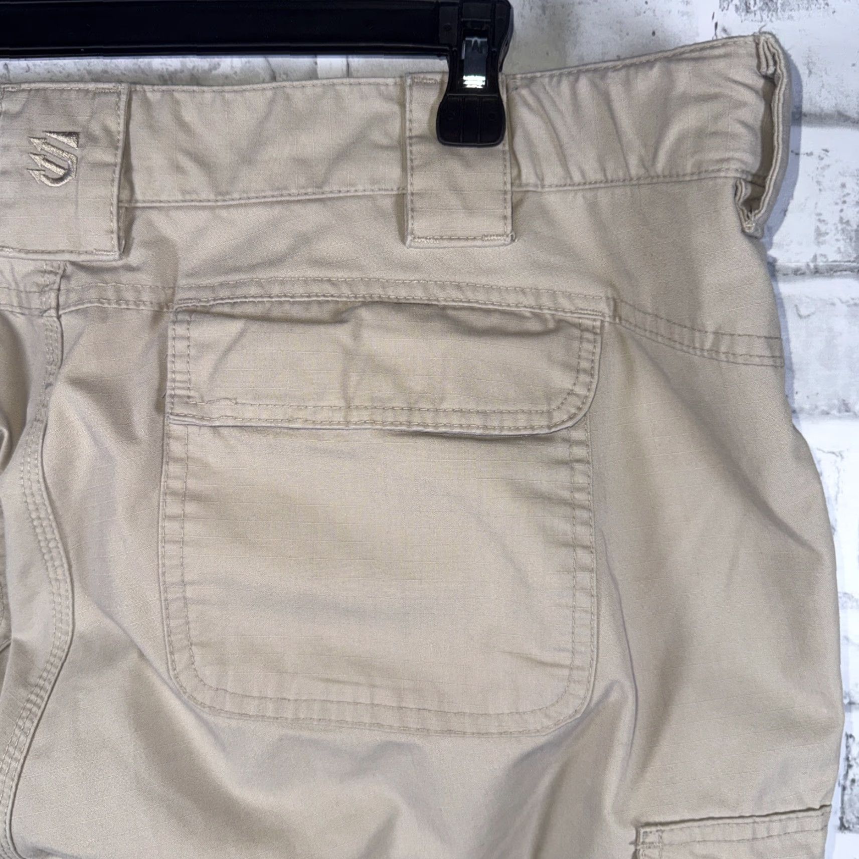 Vintage BLACKHAWK! Beige Tactical Cargo Pants Mens Size 40x36 Cargo Pants Beige Mens 40 X 36 Size US 40 / EU 56 - 3 Thumbnail