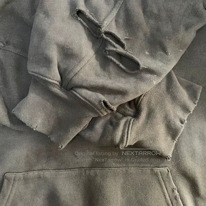 Balenciaga Balenciaga New with Tags - Black Ripped Hole Hooded Sweats Size US XS / EU 42 / 0 - 4 Thumbnail