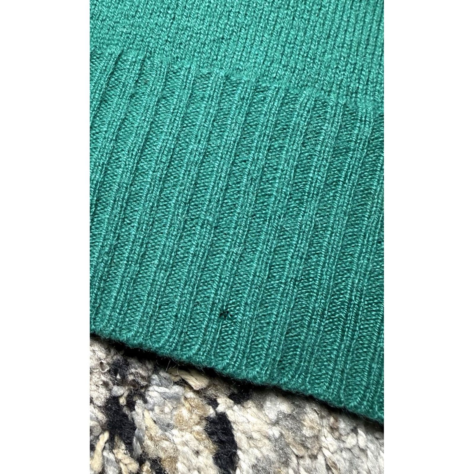 George VINTAGE Capper McGeorge 100% Cashmere Cardigan Kelly Green Made Scotland Mens 44 Casual 1970s Grunge Shirt/Cardigan Size US XXL / EU 58 / 5 - 5 Thumbnail