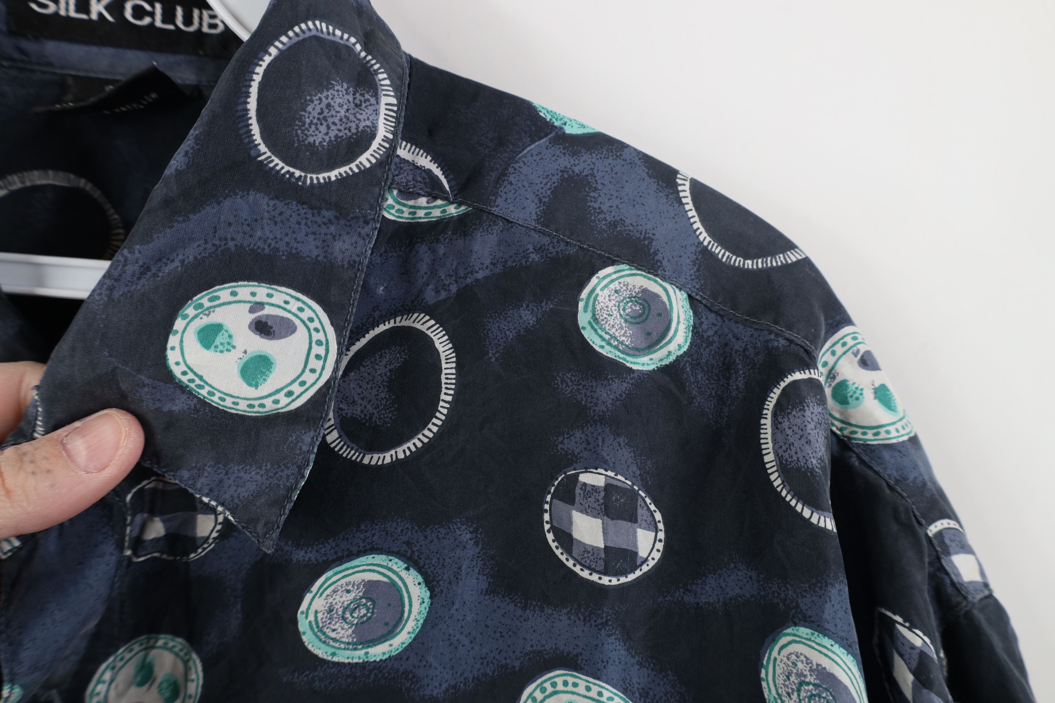 Vintage Vintage 90s Streetwear Geometric Silk Baggy Button Shirt Size US M / EU 48-50 / 2 - 6 Thumbnail