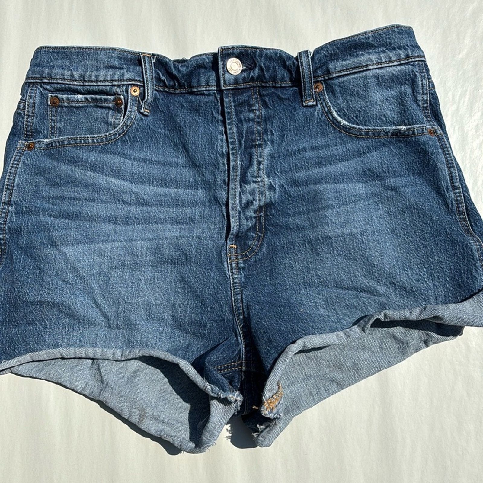 Gap Classic Blue Denim Women's Shorts Size 32 Size 32" / US 10 / IT 46 - 1 Thumbnail