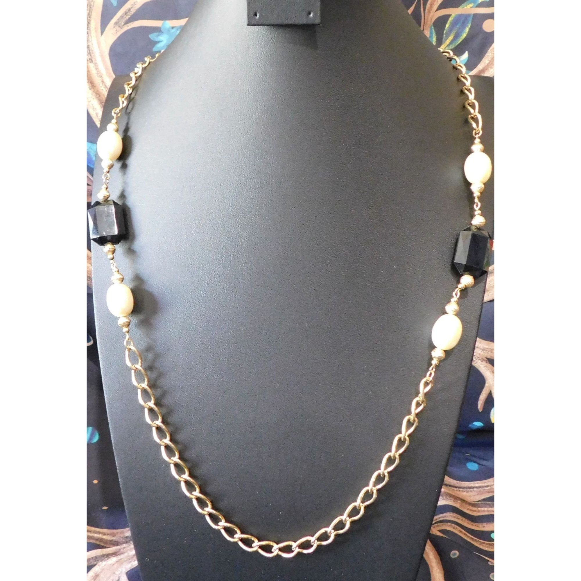 Other Elegant Black And White Beaded Station Necklace On Gold Tone Size ONE SIZE - 3 Thumbnail