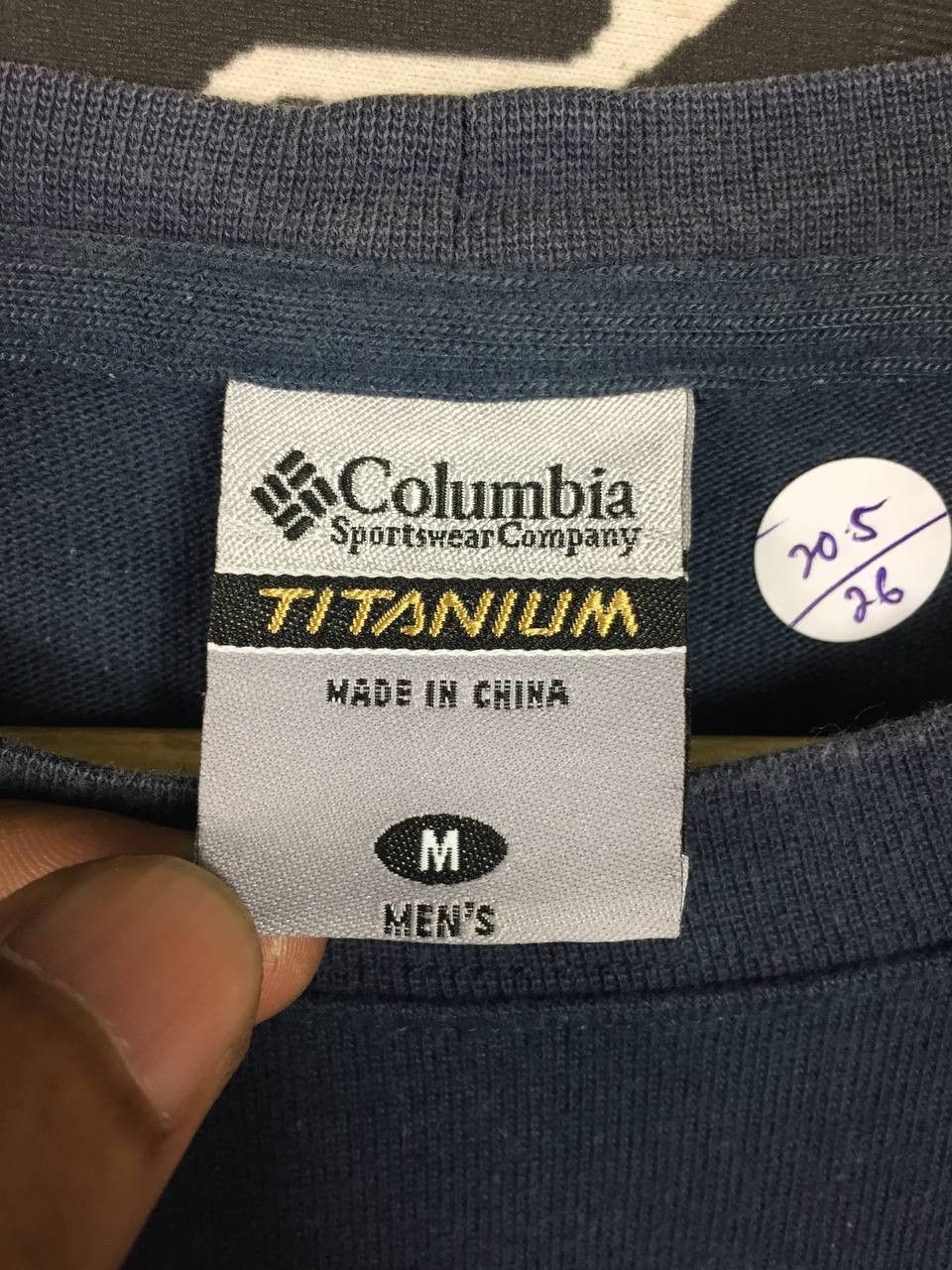 Columbia × Vintage Columbia Sportswear Titanium Where Mother Nature Plays Tee Size US M / EU 48-50 / 2 - 9 Thumbnail