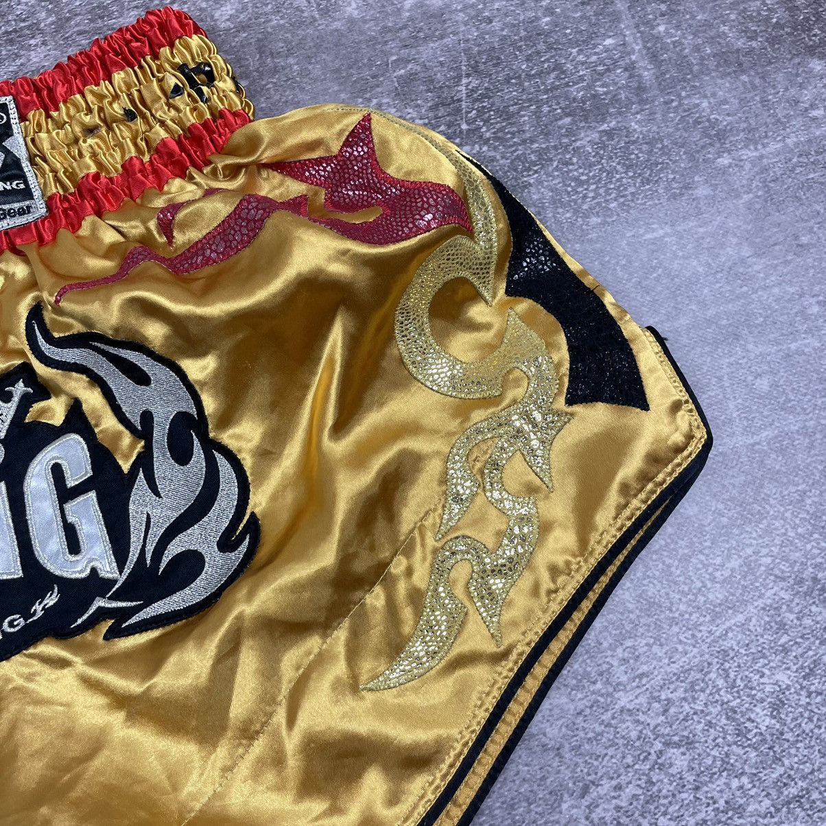 Japanese Brand Vintage Top King Boxing Shorts Size US 33 - 5 Thumbnail