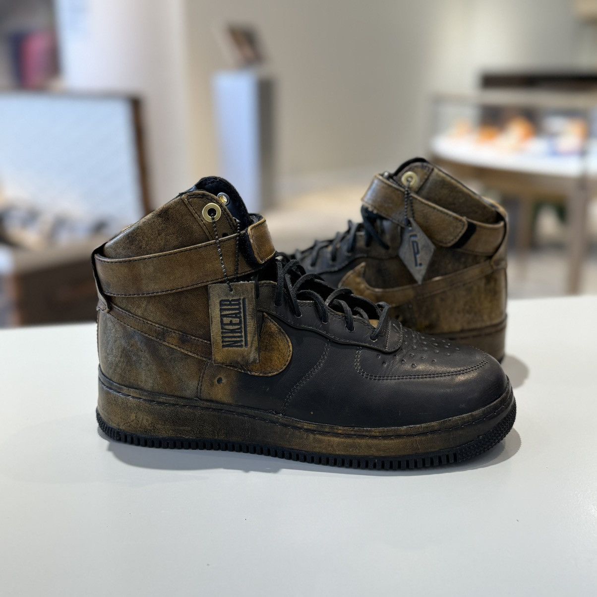 Nike Nike Air Force 1 High Pigalle Black Gold Size US 8 / EU 41 - 1 Thumbnail