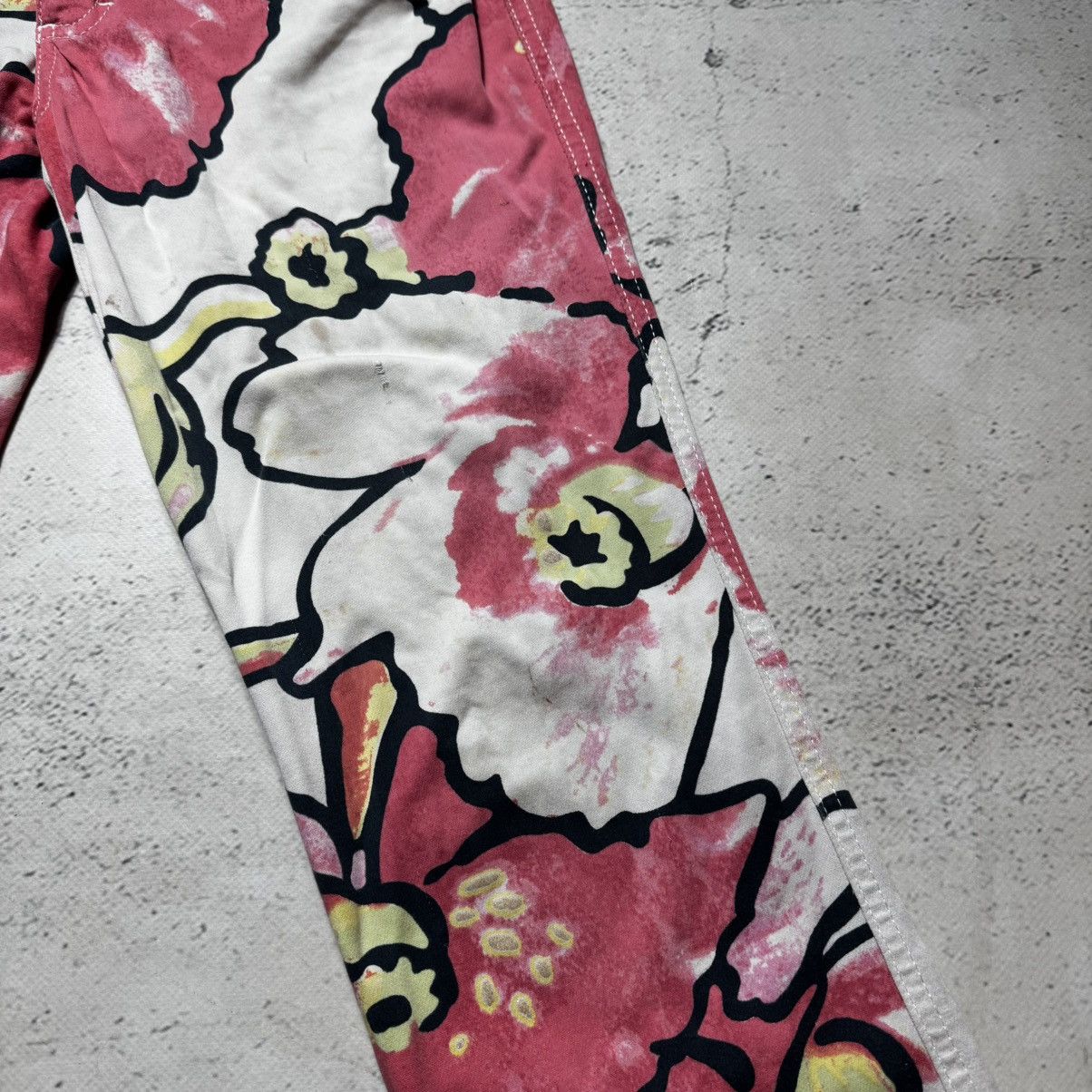 Roberto Cavalli 🔥rare🔥roberto cavalli flowers pants luxury flora print Size 27" / US 4 / IT 40 - 5 Thumbnail