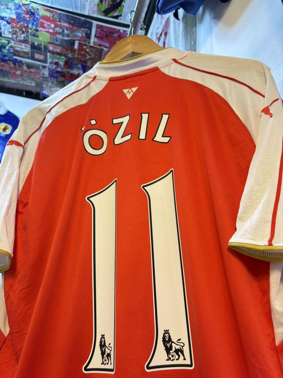 Puma 2015-2016 Arsenal FC OZIL 11 Size US L / EU 52-54 / 3 - 2 Thumbnail