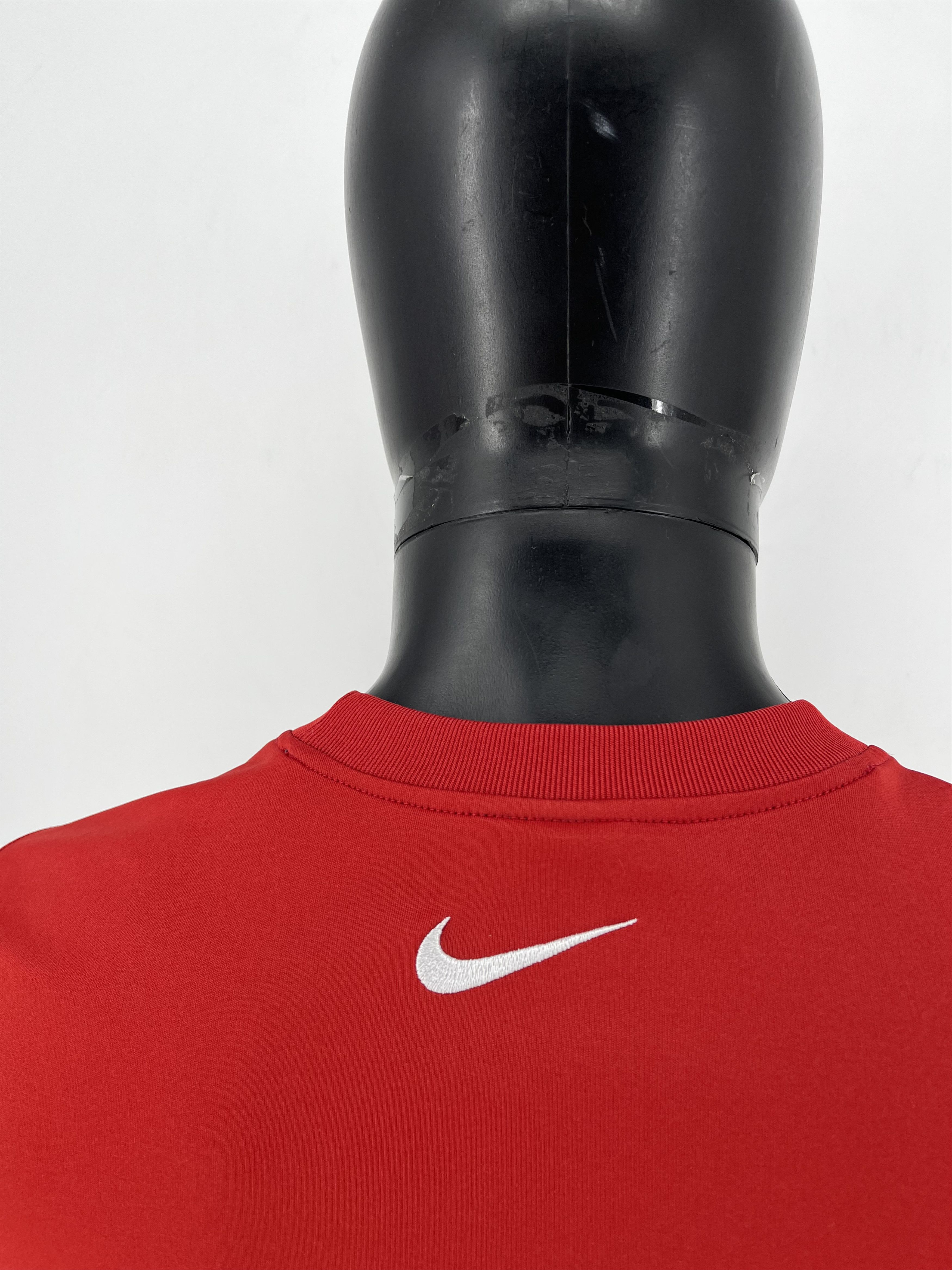 Nike Nike Red Mens Retro Swoosh Football Training Shirt L Size US L / EU 52-54 / 3 - 10 Thumbnail