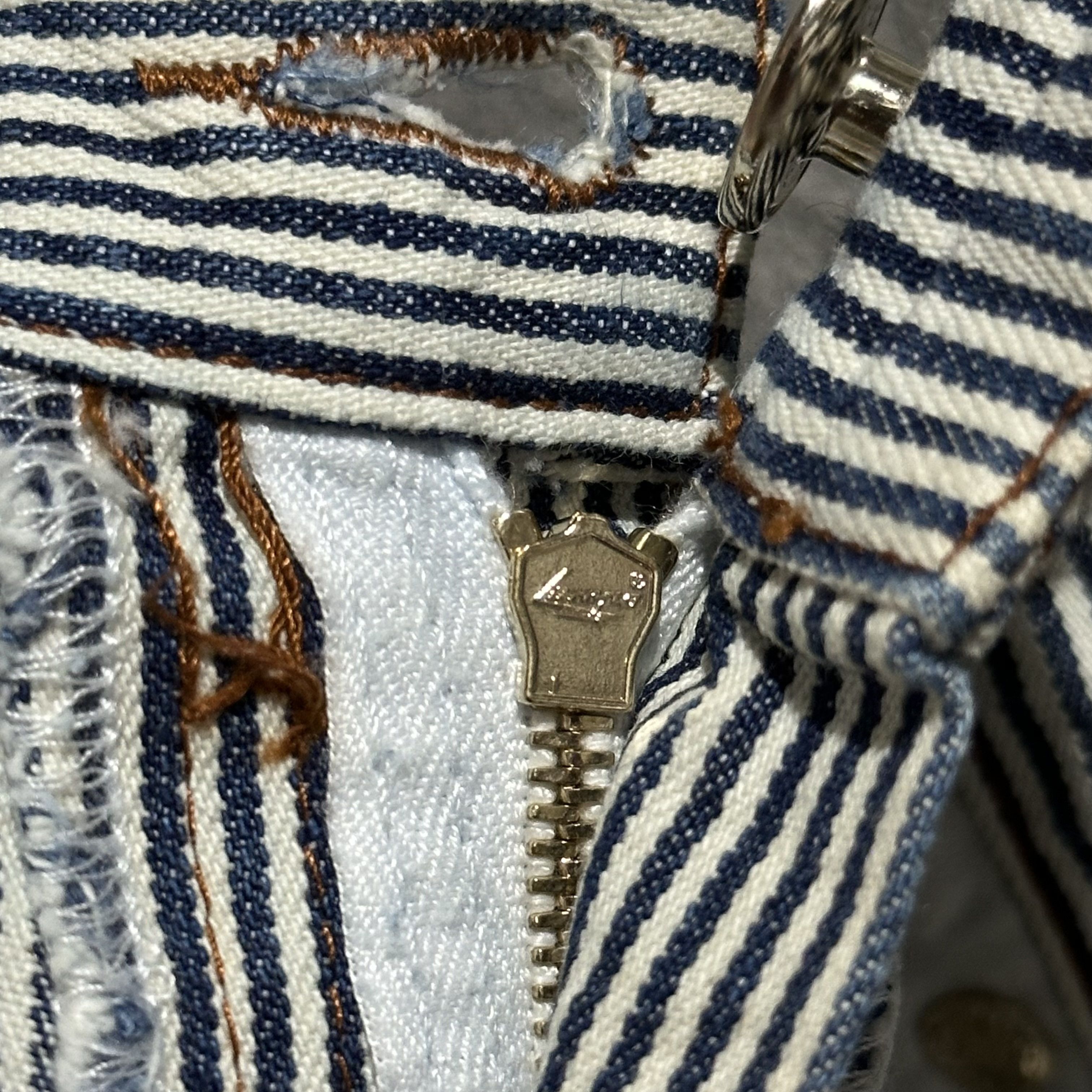 Gucci Gucci Striped Shorts Pants Size 30" / US 8 / IT 44 - 8 Thumbnail