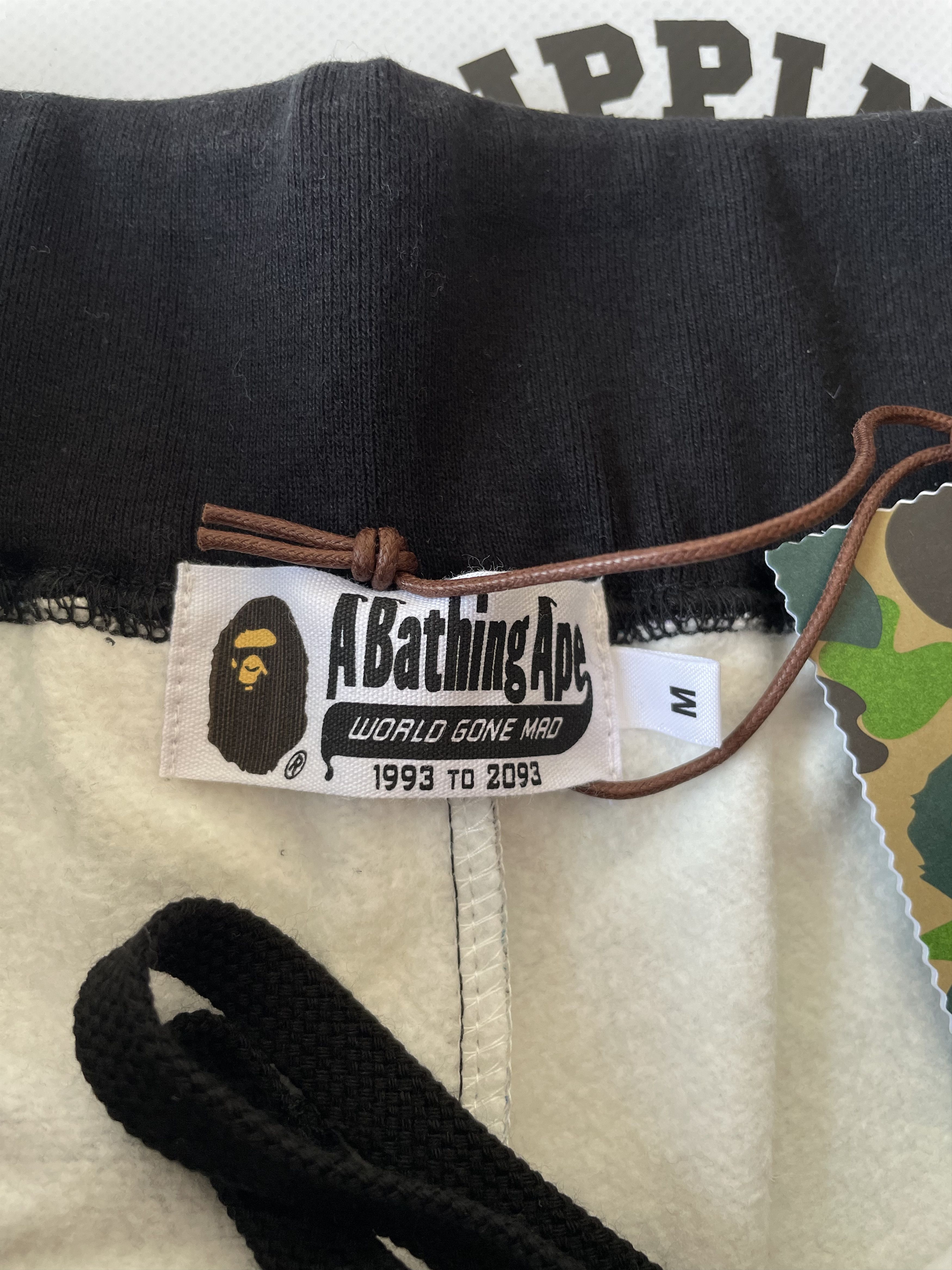 Bape BAPE MULTI CAMO NYC LOGO SWEAT SHORTS Size US 30 / EU 46 - 4 Thumbnail