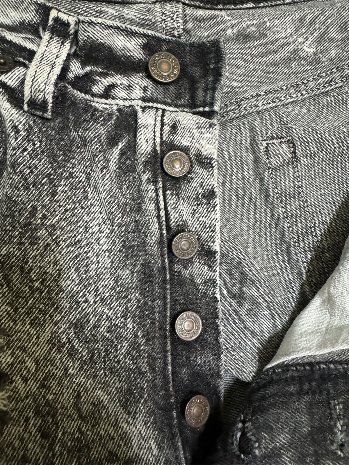 Levi's Vintage Clothing Vintage Levi’s 501 Grey Acid Wash Distressed Jeans Raw Hem Size US 31 - 15 Thumbnail