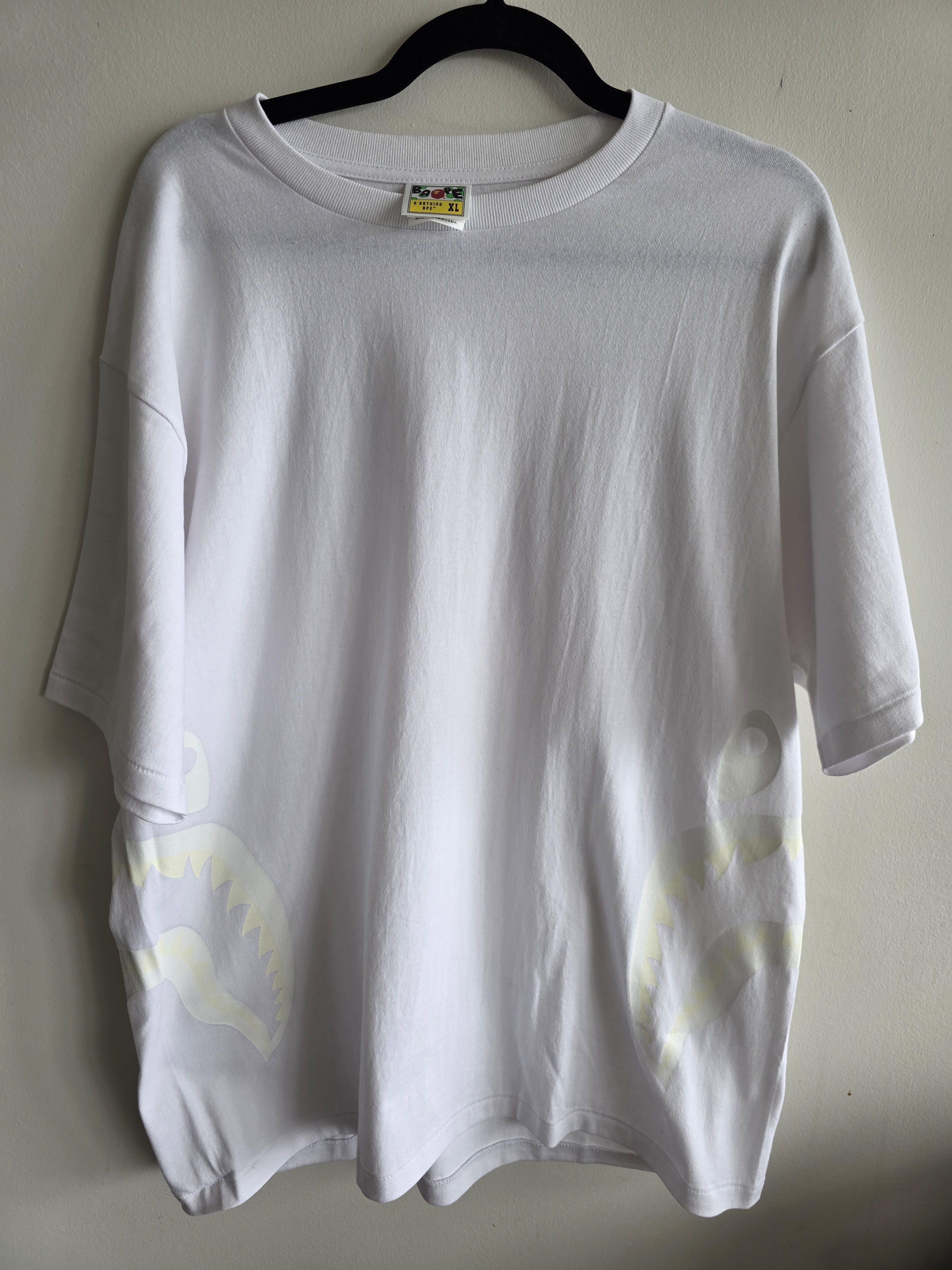 Bape Bape GOAT Exclusive Side Shark Tee Size US XXL / EU 58 / 5 - 1 Thumbnail