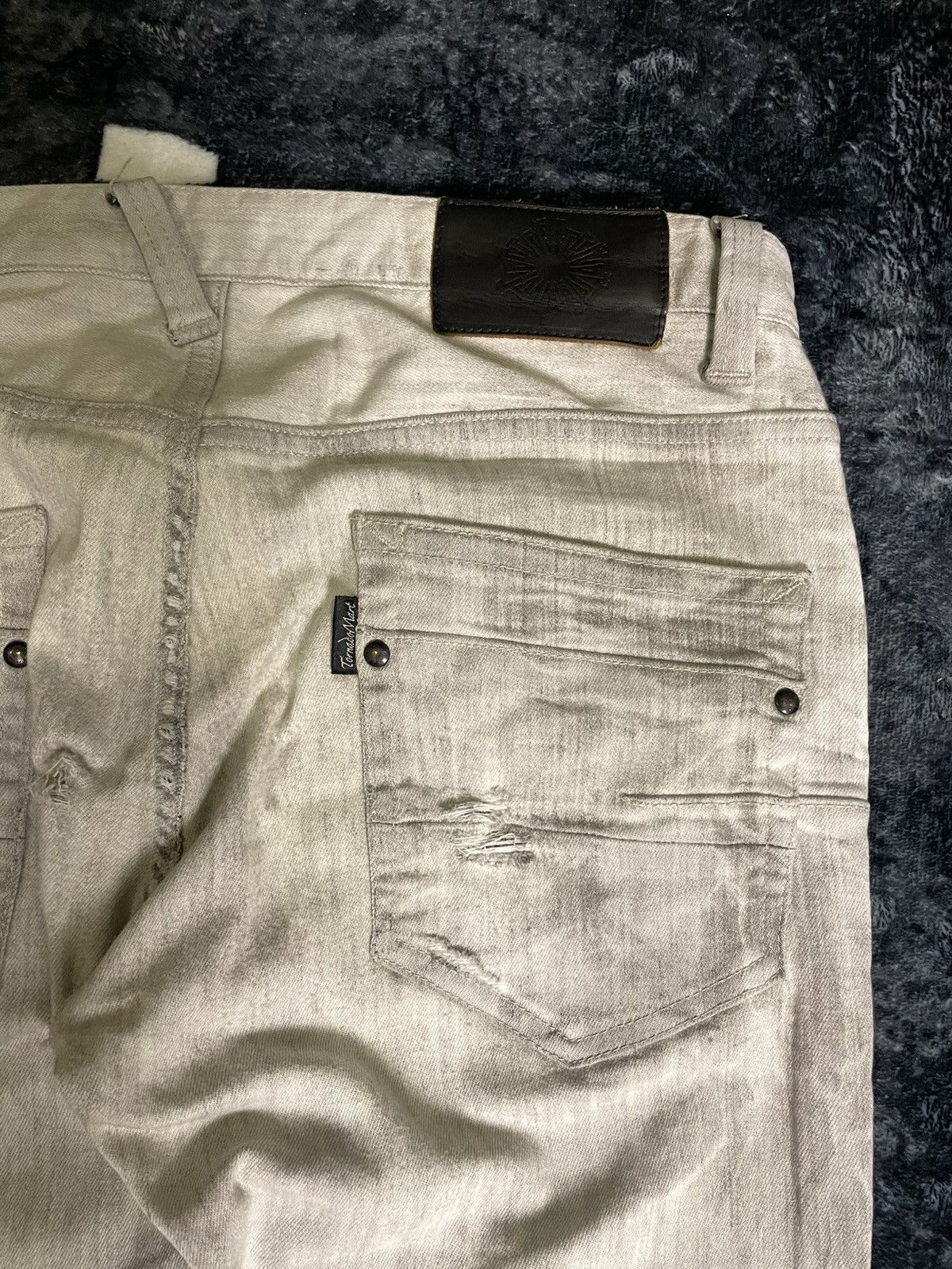 If Six Was Nine × Le Grande Bleu (L.G.B.) × Tornado Mart Tornado Mart Distressed Denim Size US 31 - 15 Thumbnail