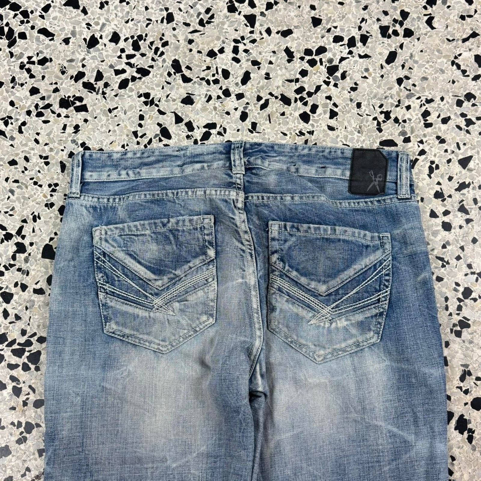 Ecko Unltd. VINTAGE Y2K MARC ECKO CUT & SEW LIGHTWASH DENIM JEANS: Size US 34 / EU 50 - 5 Thumbnail