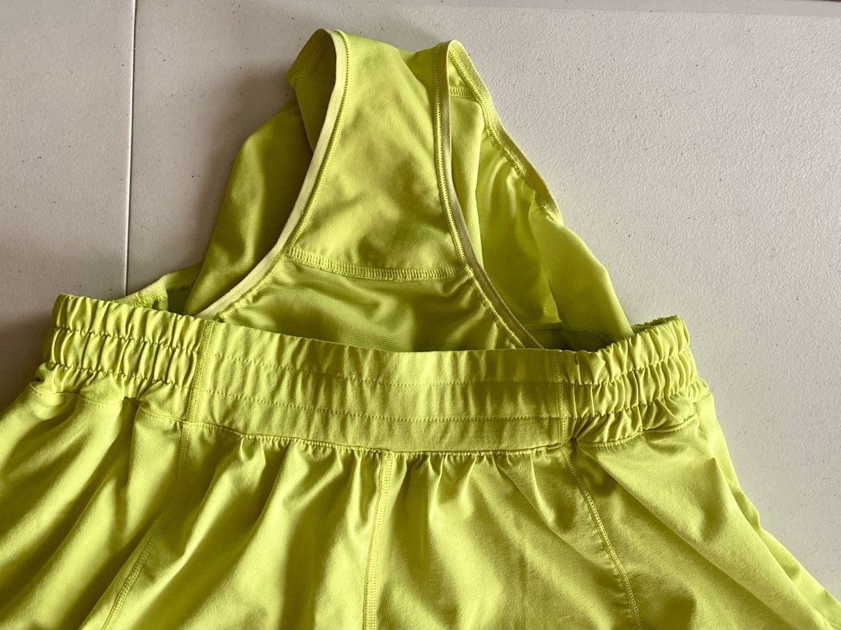 Lululemon Hotty Hot High-Rise Short 4" Lined Highlight Yellow 10 VGC Size 32" / US 10 / IT 46 - 7 Thumbnail