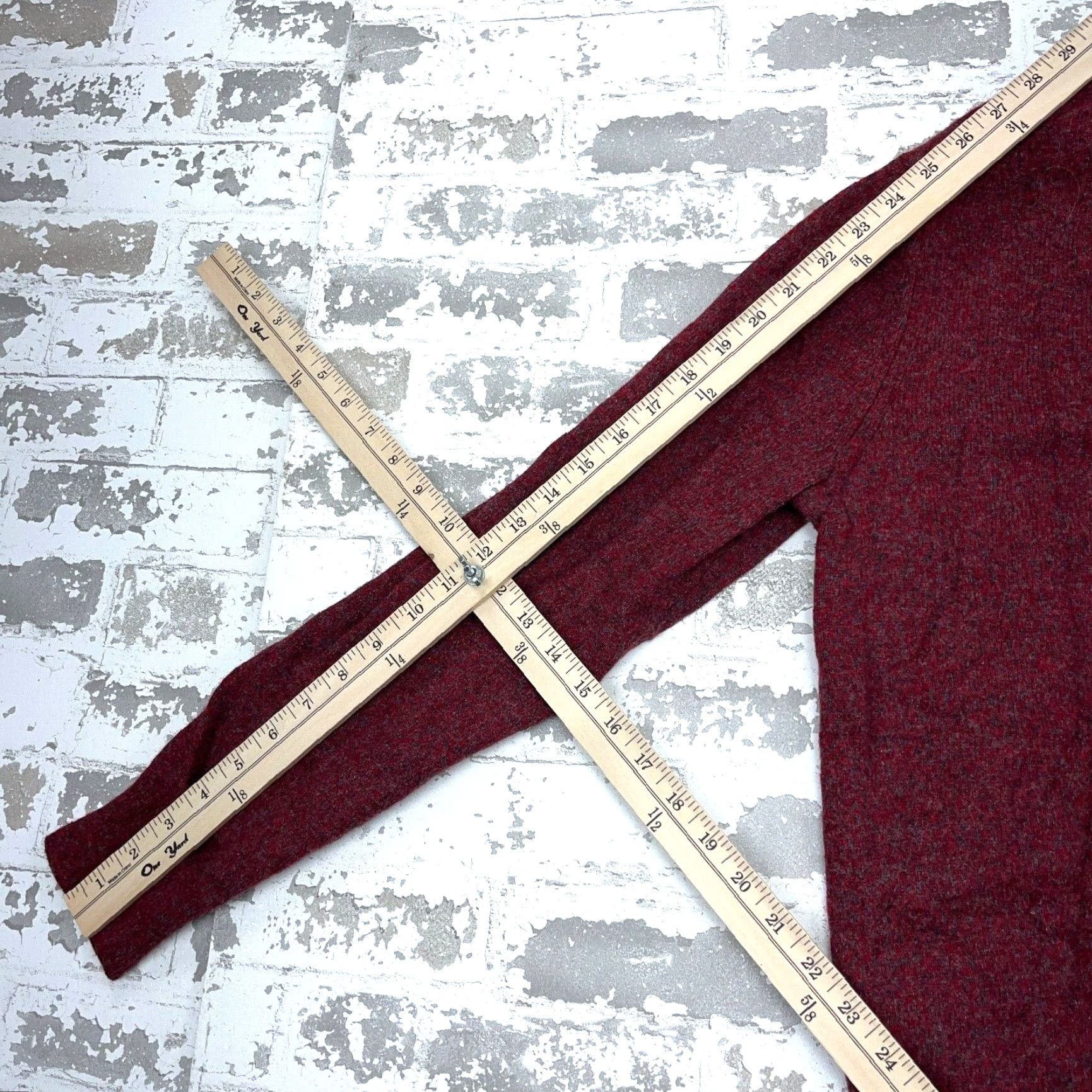 Banana Republic VINTAGE Banana Republic Sweater Shirt Men Large Red Merino Wool Knit Mock Neck Pullover (Brand: Banana Republic) Size US L / EU 52-54 / 3 - 7 Thumbnail