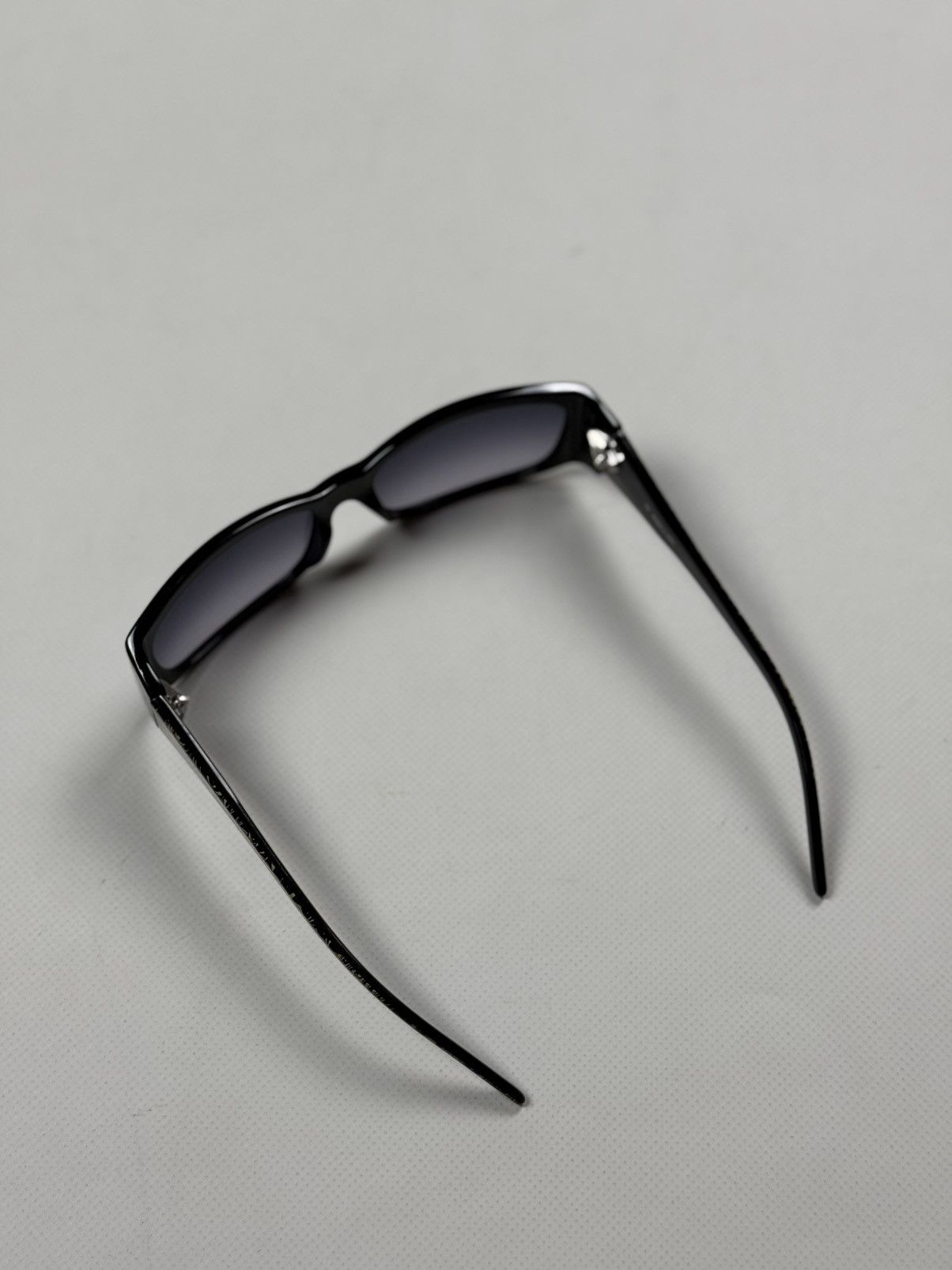 Jean Paul Gaultier Jean Paul Gaultier Unisex Hawaiian Print Sunglasses Size ONE SIZE - 9 Thumbnail