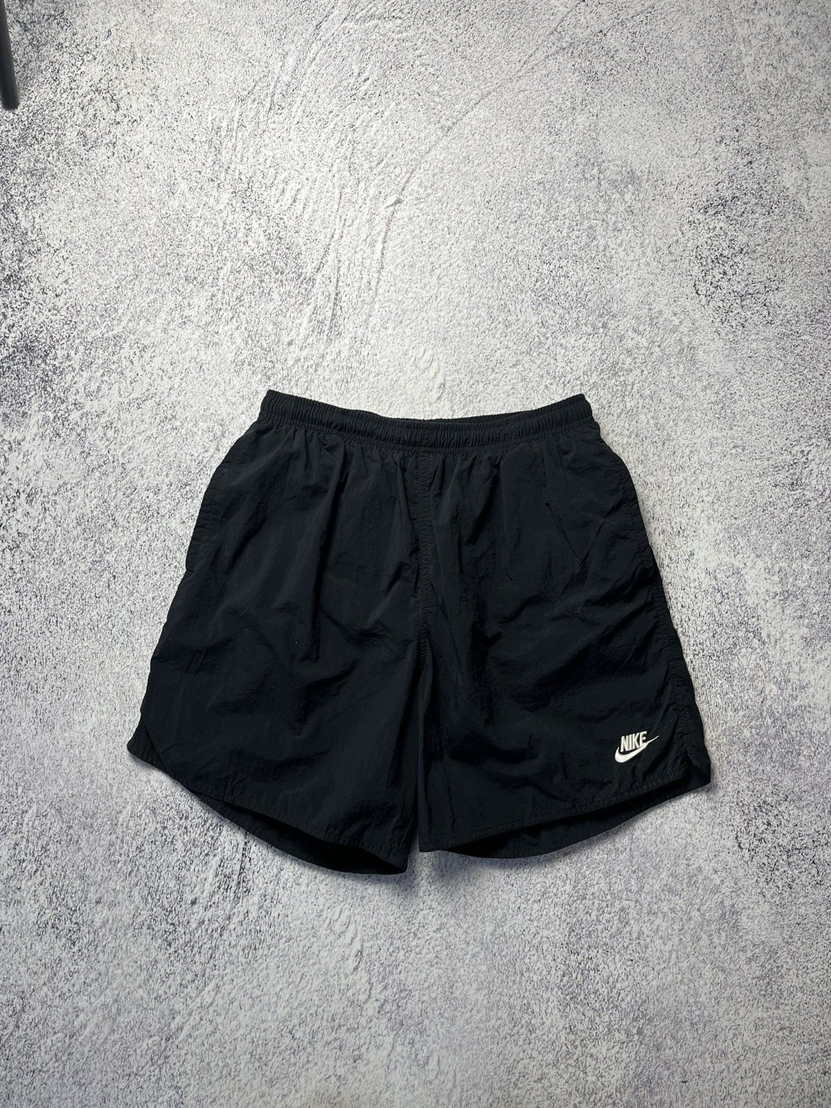 Nike Rare Vintage Nike Shorts Big Logo Y2K Size M Size US 32 / EU 48 - 1 Thumbnail