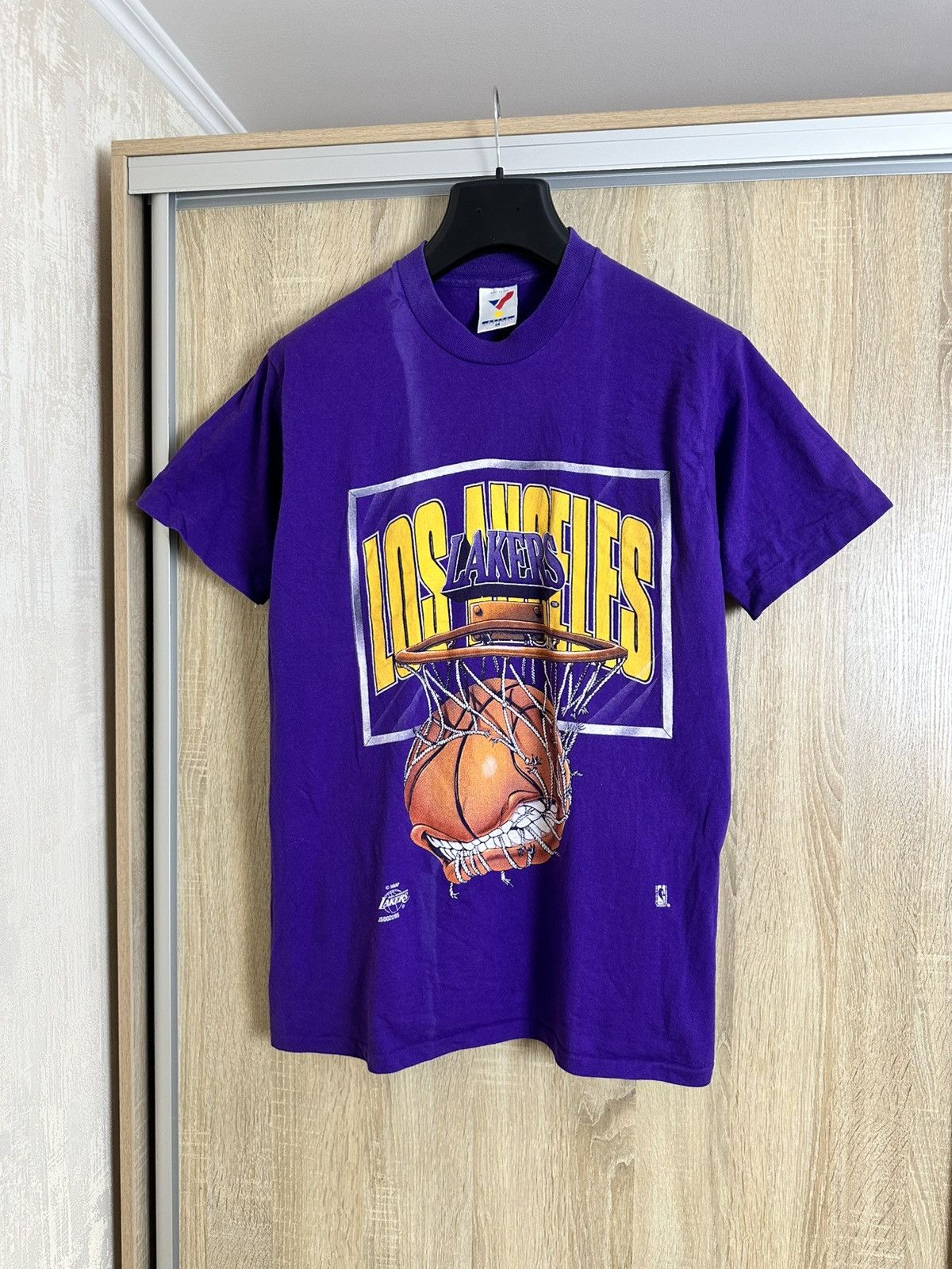 NBA 🔥 90s Lakers Los Angeles NBA Basketball Vintage T Shirt USA Size US L / EU 52-54 / 3 - 1 Thumbnail
