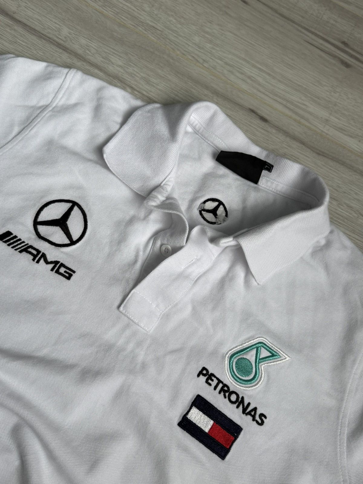 Mercedes-Benz × Vintage Polo Mercedes Benz AMG Petronas Tommy Hilfiger polo Size US M / EU 48-50 / 2 - 3 Thumbnail