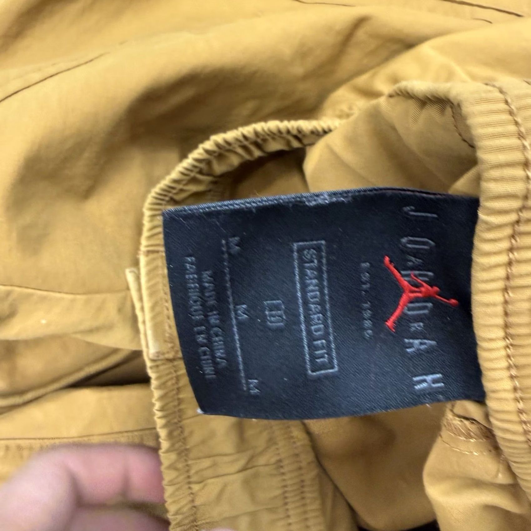 Nike Nike Air Jordan Flight Woven Pants Men M Cargo Pockets Drawstring Gold Tan Size US 31 - 7 Thumbnail