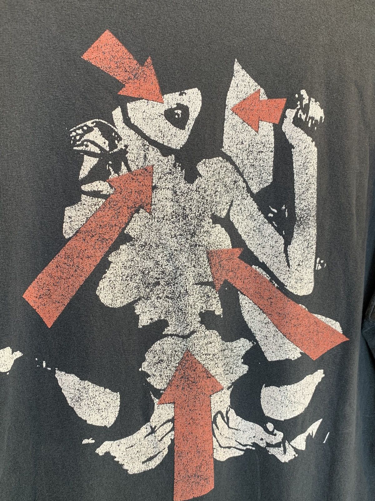 Band Tees *RARE* Vintage Velvet Revolver Contraband Art Faded LS Shirt Size US L / EU 52-54 / 3 - 4 Thumbnail