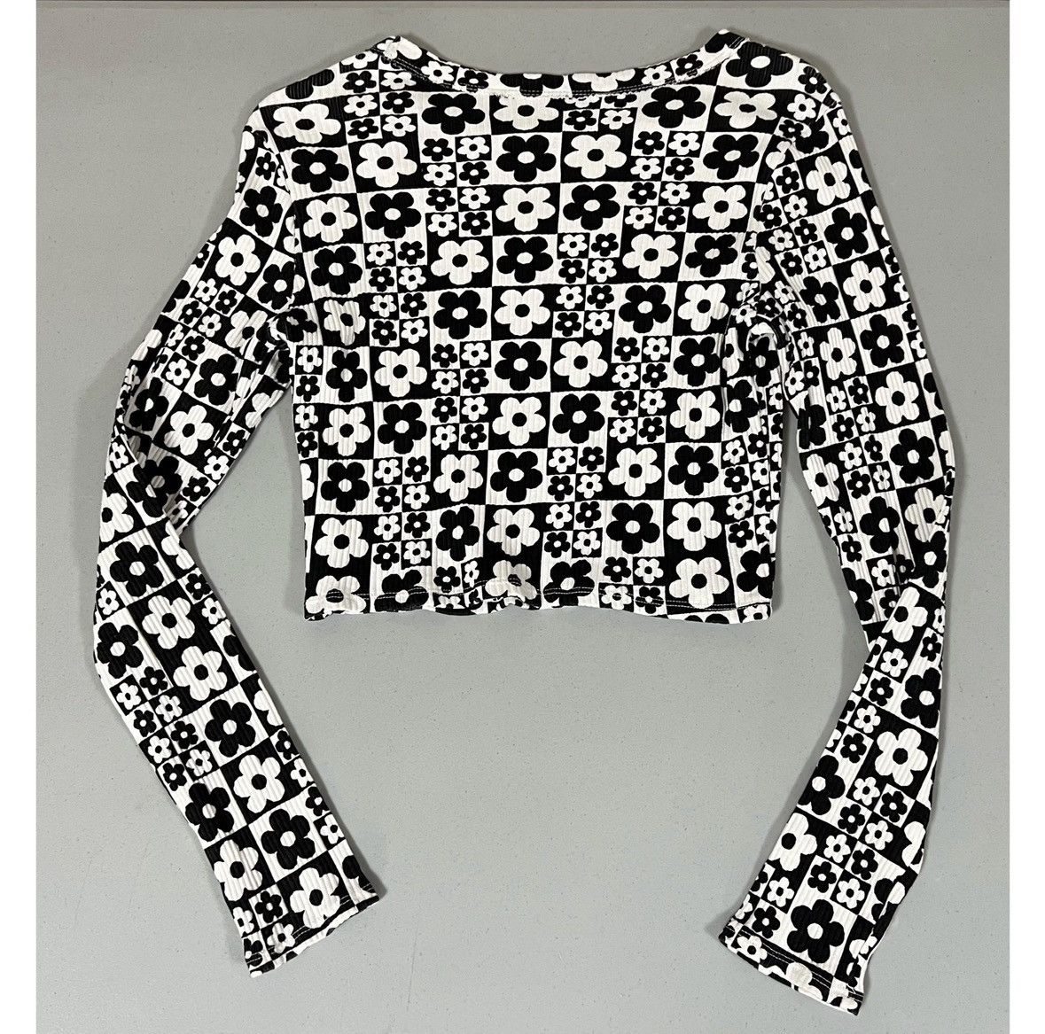 Vintage Groovy Floral Long Sleeve Tee T-Shirt Top Blouse Size M 🖤 Size M / US 6-8 / IT 42-44 - 3 Thumbnail