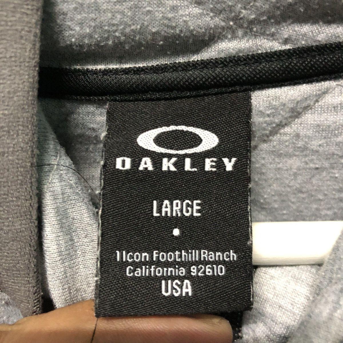 Oakley Vintage Oakley Hoodie Zip up Sweatshirt Size US L / EU 52-54 / 3 - 6 Thumbnail