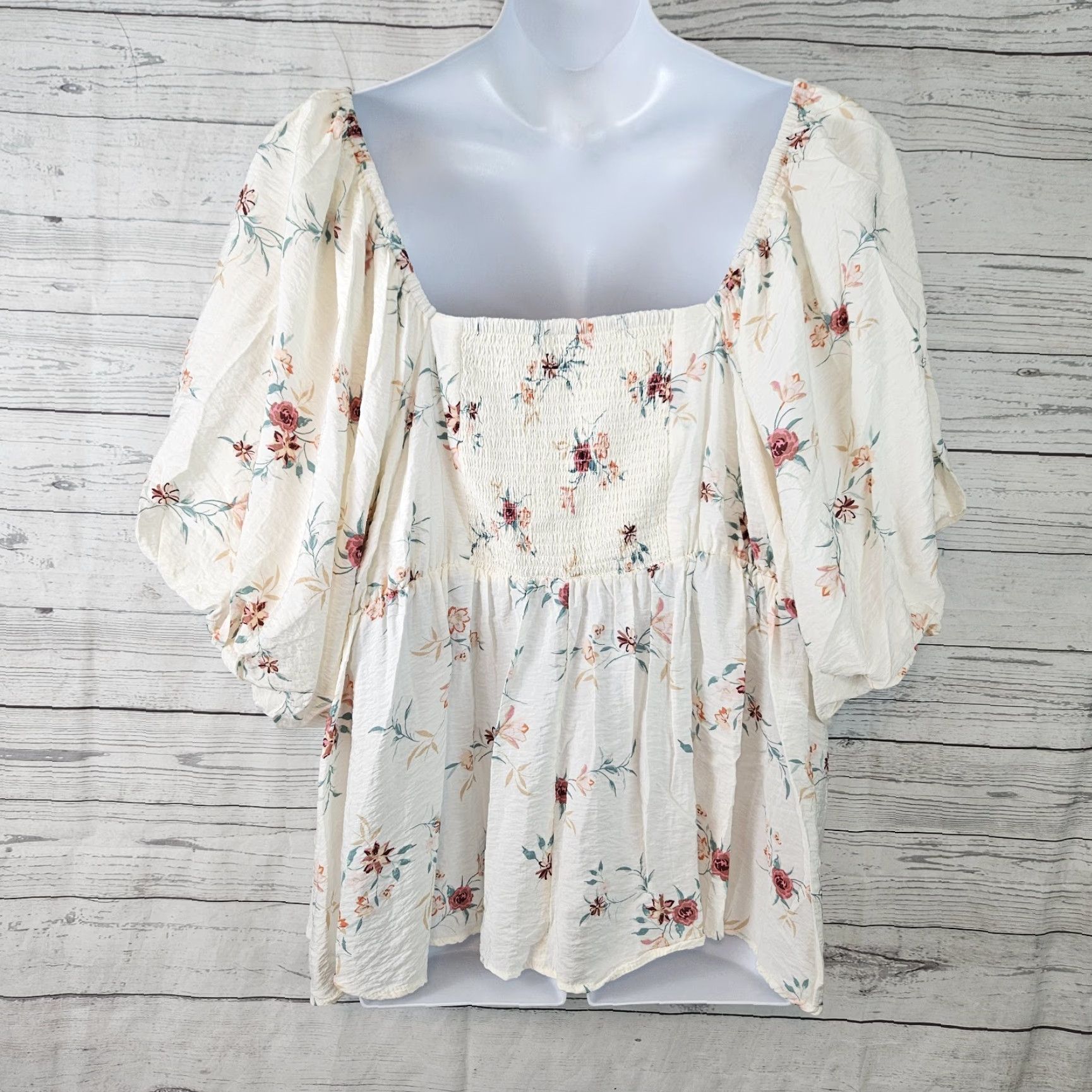 Torrid Torrid Womens Blouse Puff Sleeve Floral Knit Top Sz 4X Ivory Pink Multicolor Ruched Smocked Shirt Womens Size XXL / US 16-18 / IT 52-54 - 3 Thumbnail