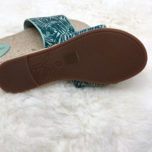 Vintage Yosi Samra Sandals Women's Size 6 Green/Blue Floral Slip-On Casual Party/Cocktail Womens Size US 6 / IT 36 - 7 Thumbnail