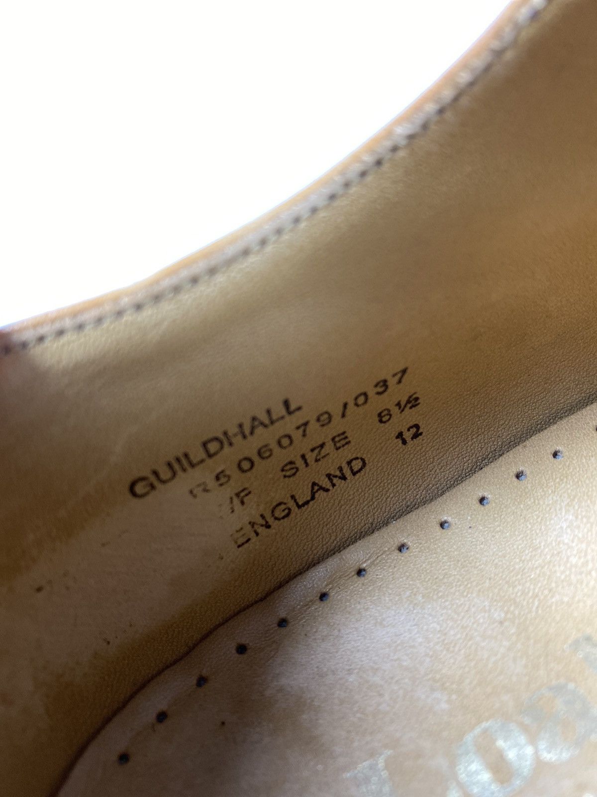 Loake Loake Guilhall men’s leather Oxford formal shoes Size US 9.5 / EU 42-43 - 21 Thumbnail